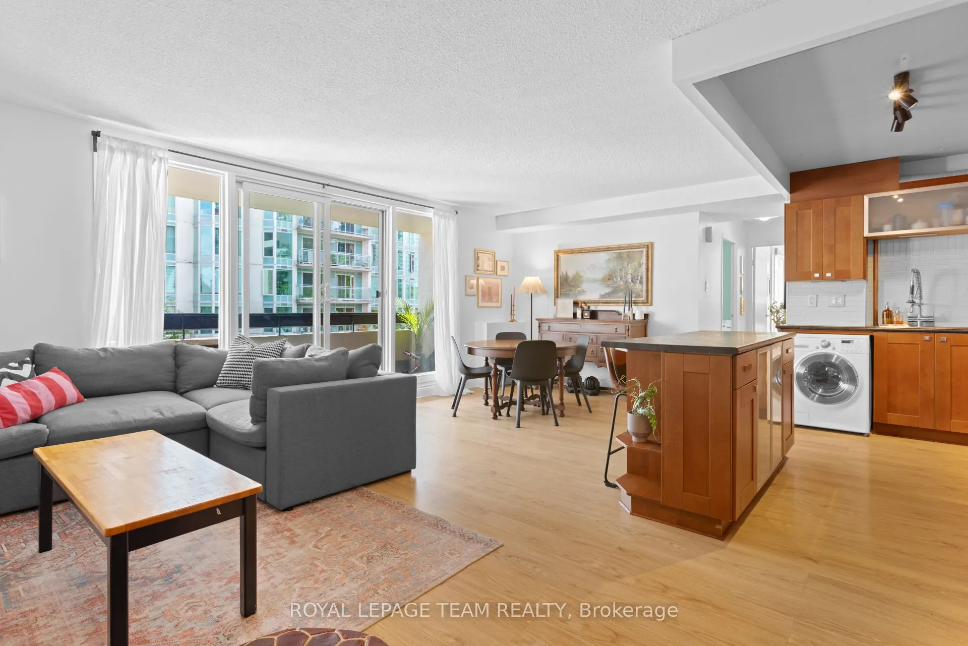 141 Somerset Street W, #503