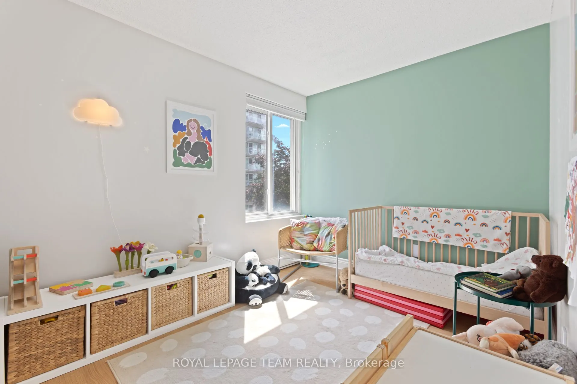 141 Somerset Street W, #503