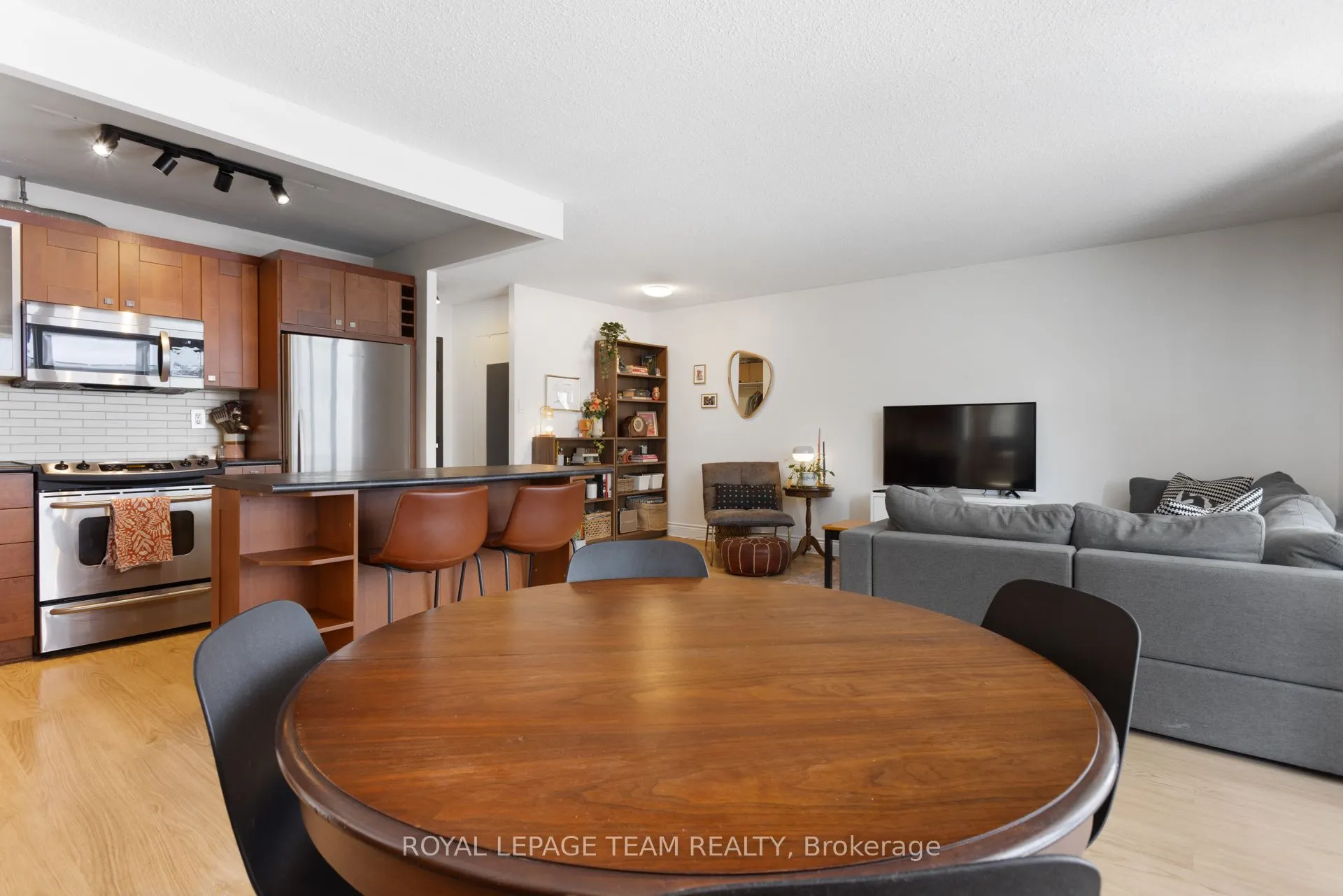 141 Somerset Street W, #503