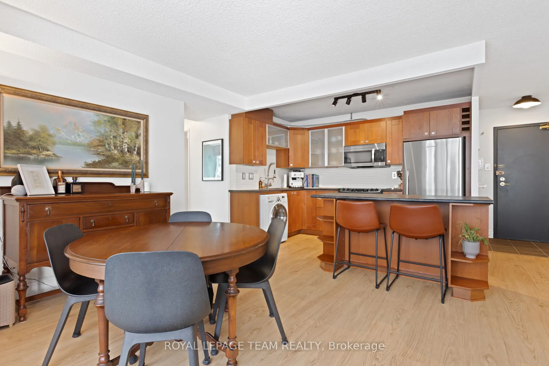 141 Somerset Street W, #503