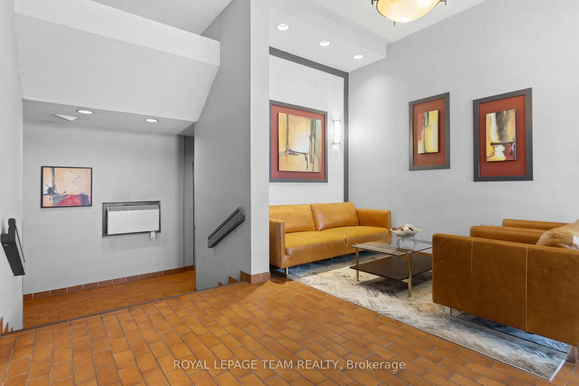 141 Somerset Street W, #503