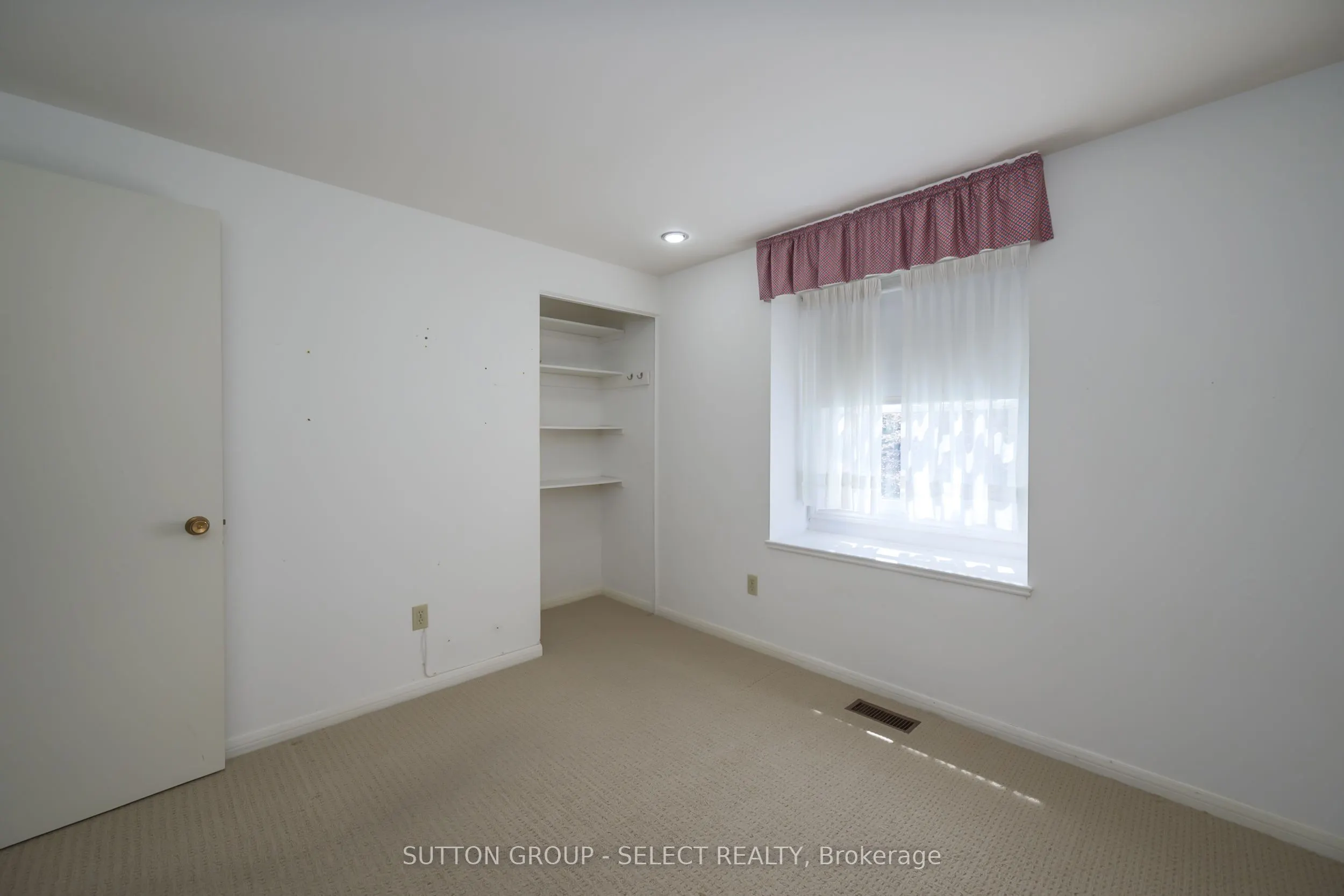 11 TANGLEWOOD Avenue