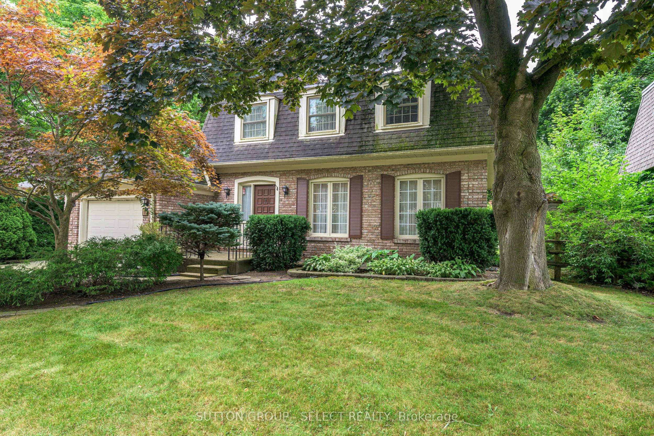 11 TANGLEWOOD Avenue