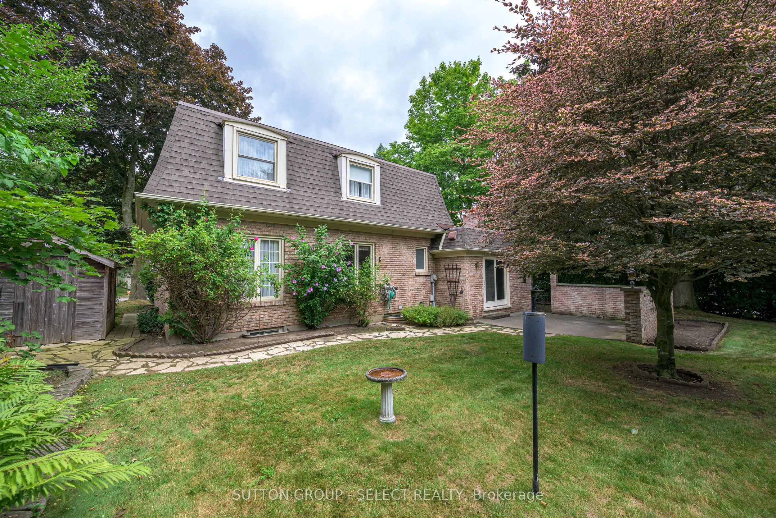 11 TANGLEWOOD Avenue