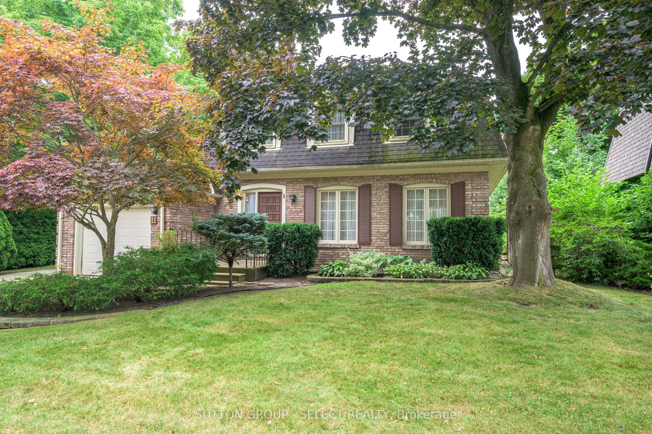 11 TANGLEWOOD Avenue