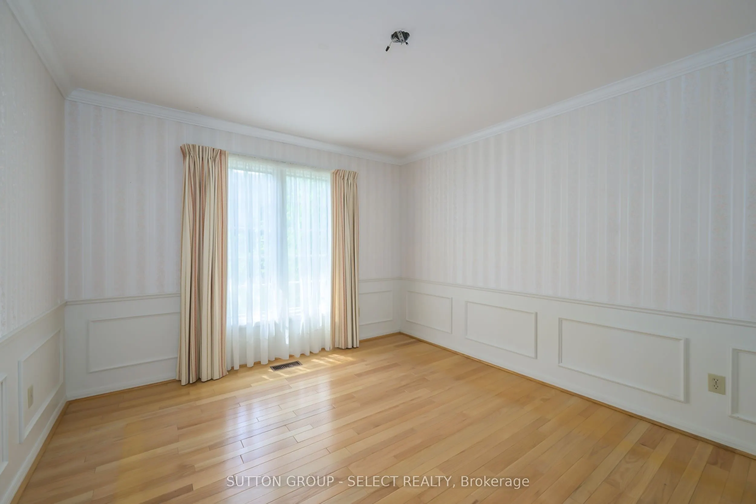 11 TANGLEWOOD Avenue