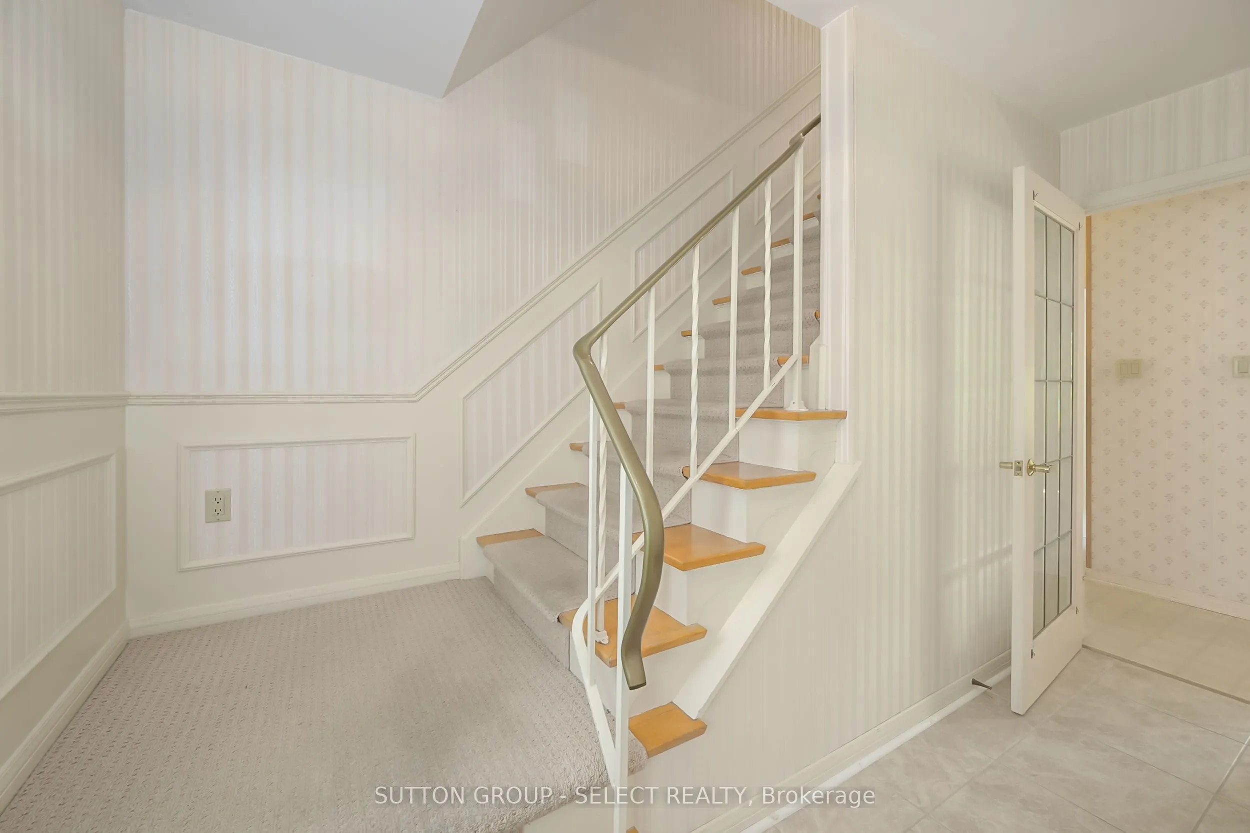 11 TANGLEWOOD Avenue