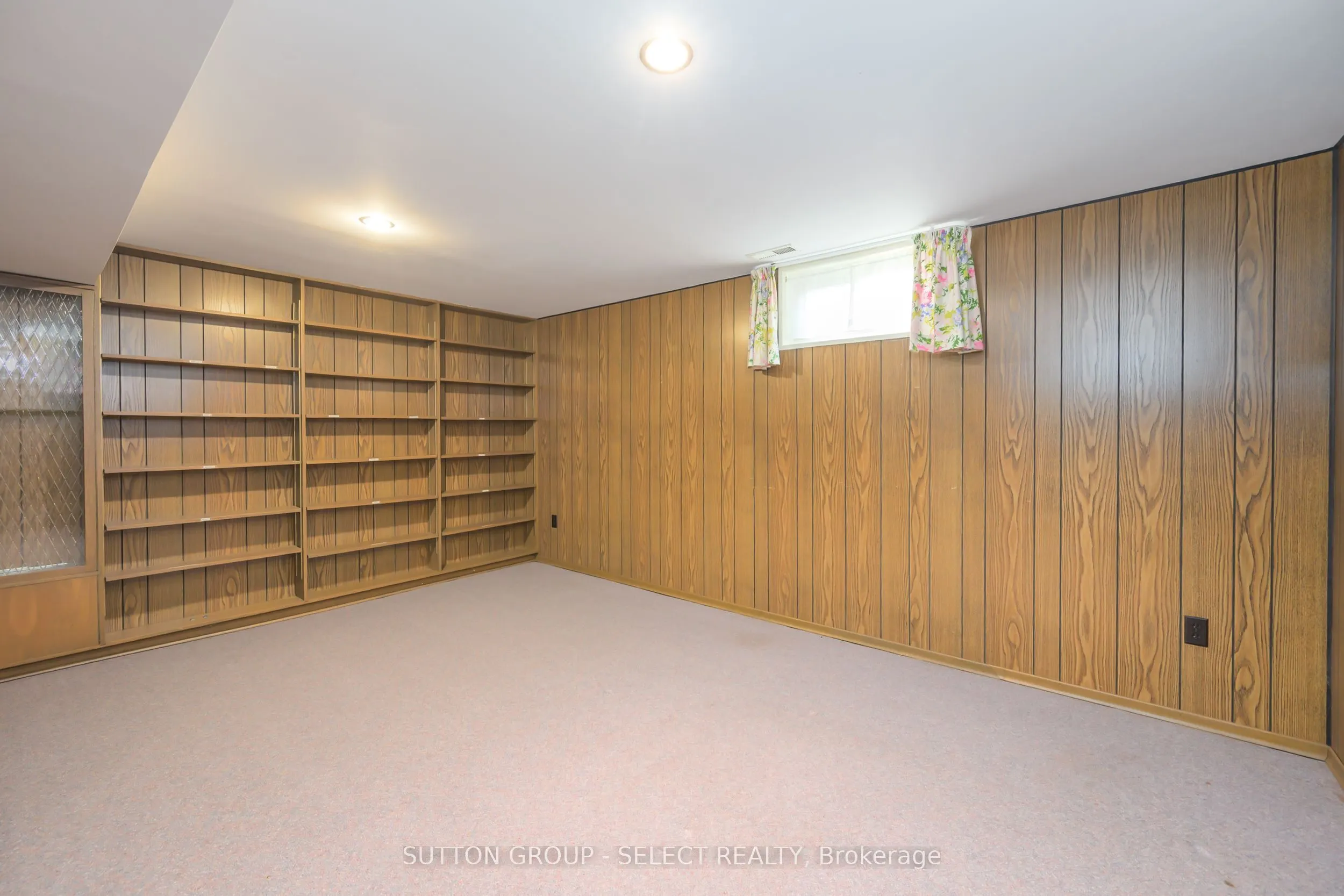 11 TANGLEWOOD Avenue