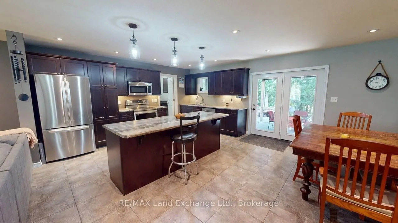 90806 Driftwood Beach Road