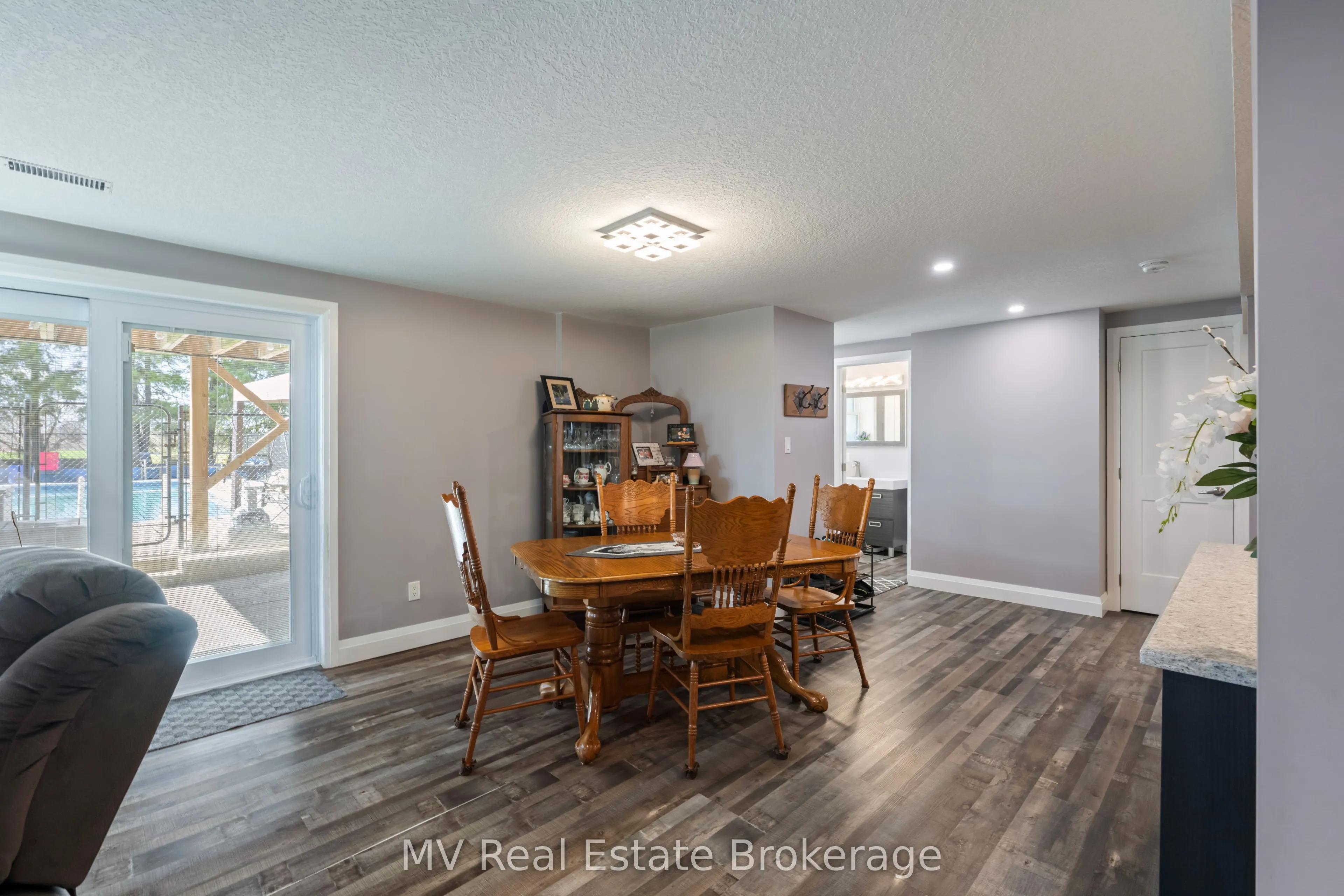 8378 Wellington Road 22