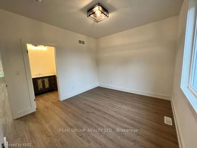 4598 Lee Avenue, ##UPPER