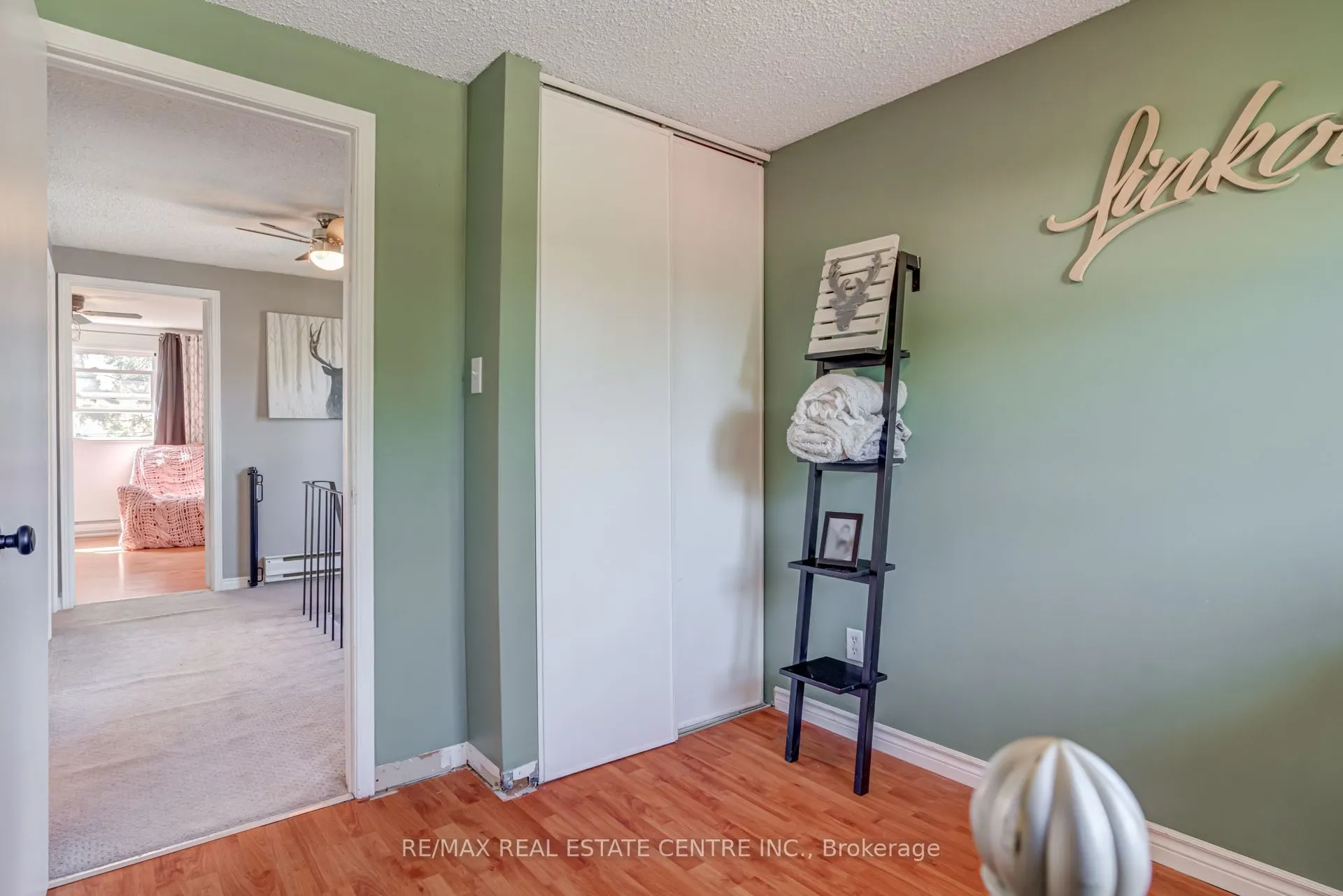 521 Pineview Gardens