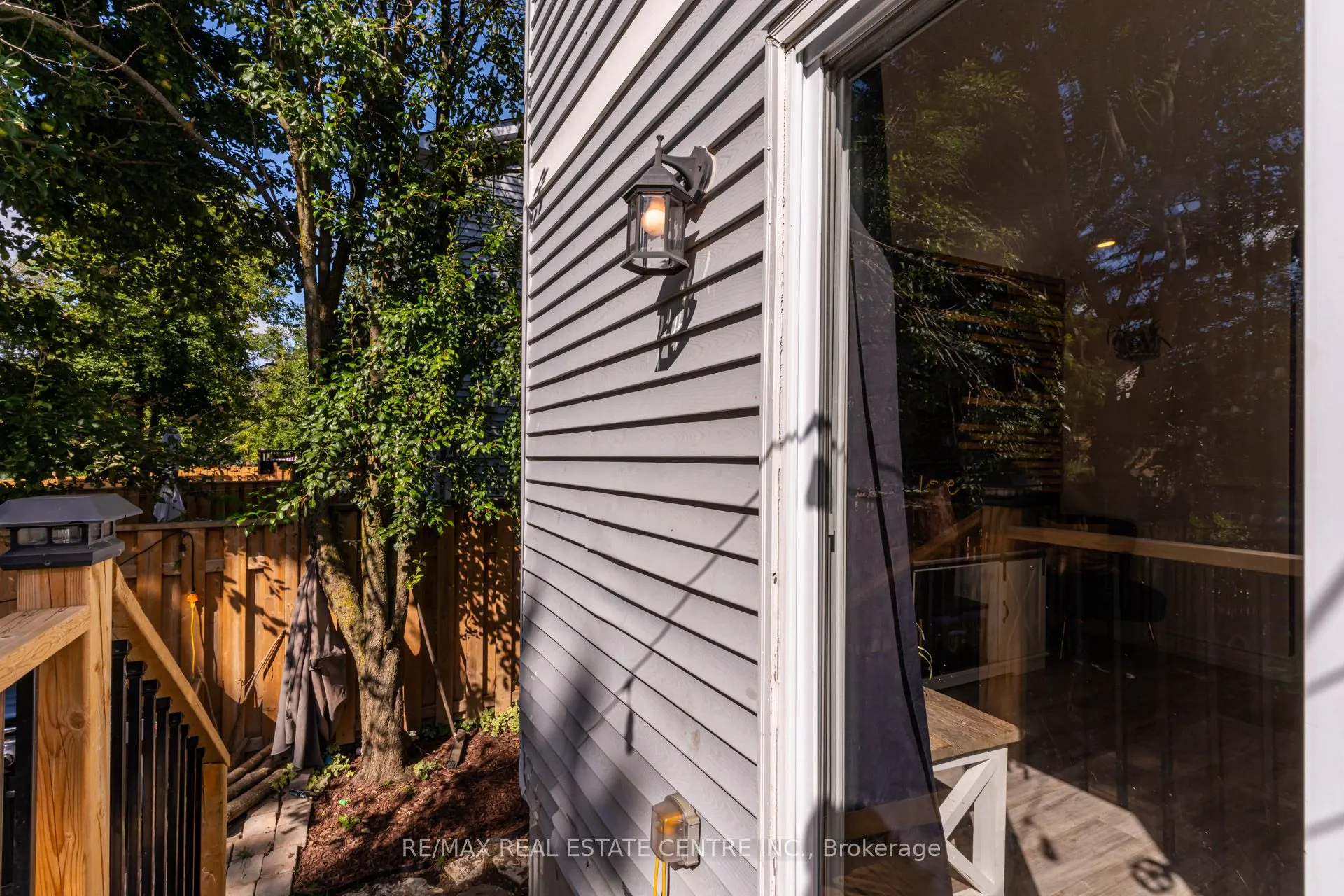 521 Pineview Gardens