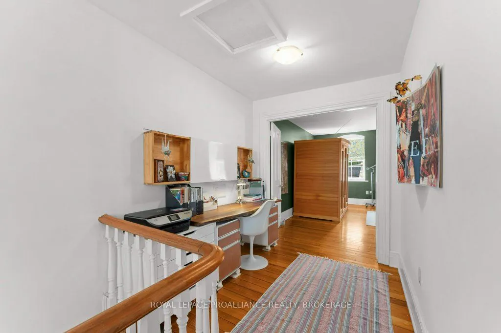 28 Wellington Street
