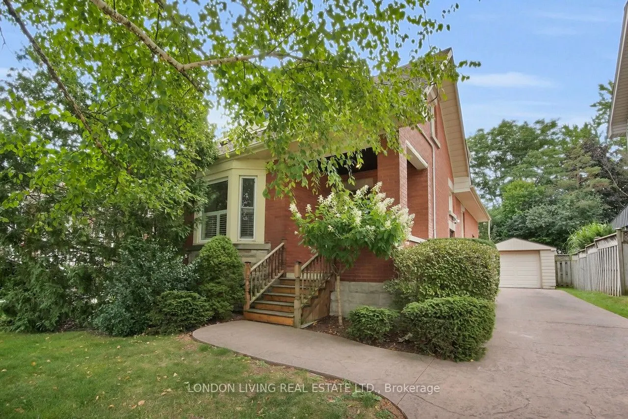 111 Garfield Avenue