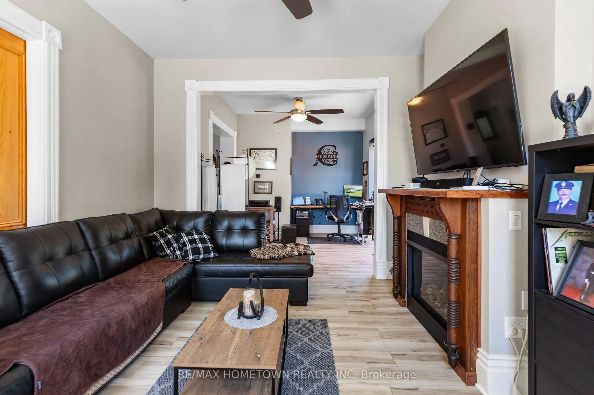 198 James Street W