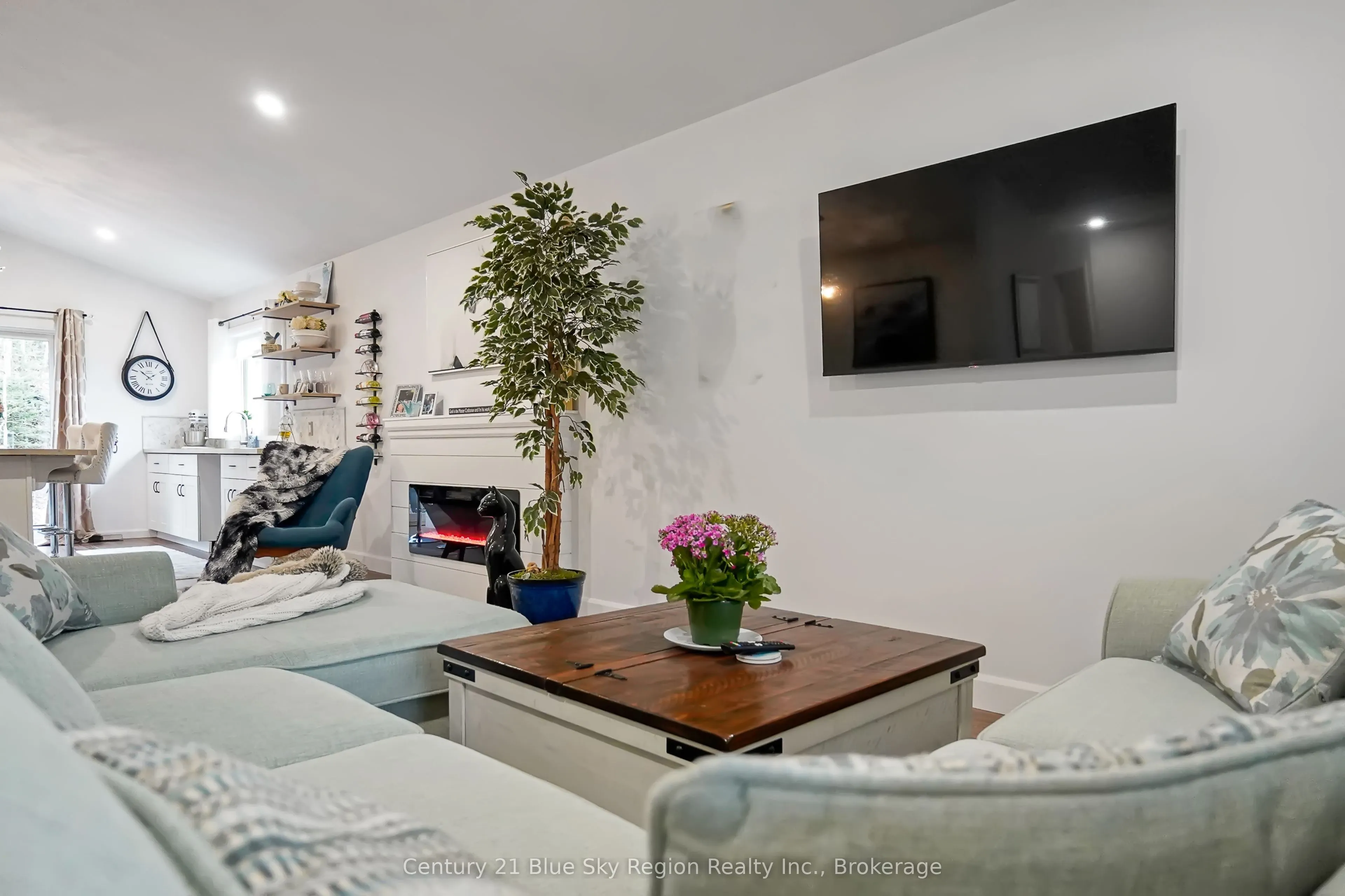 104 GREENWOOD Drive