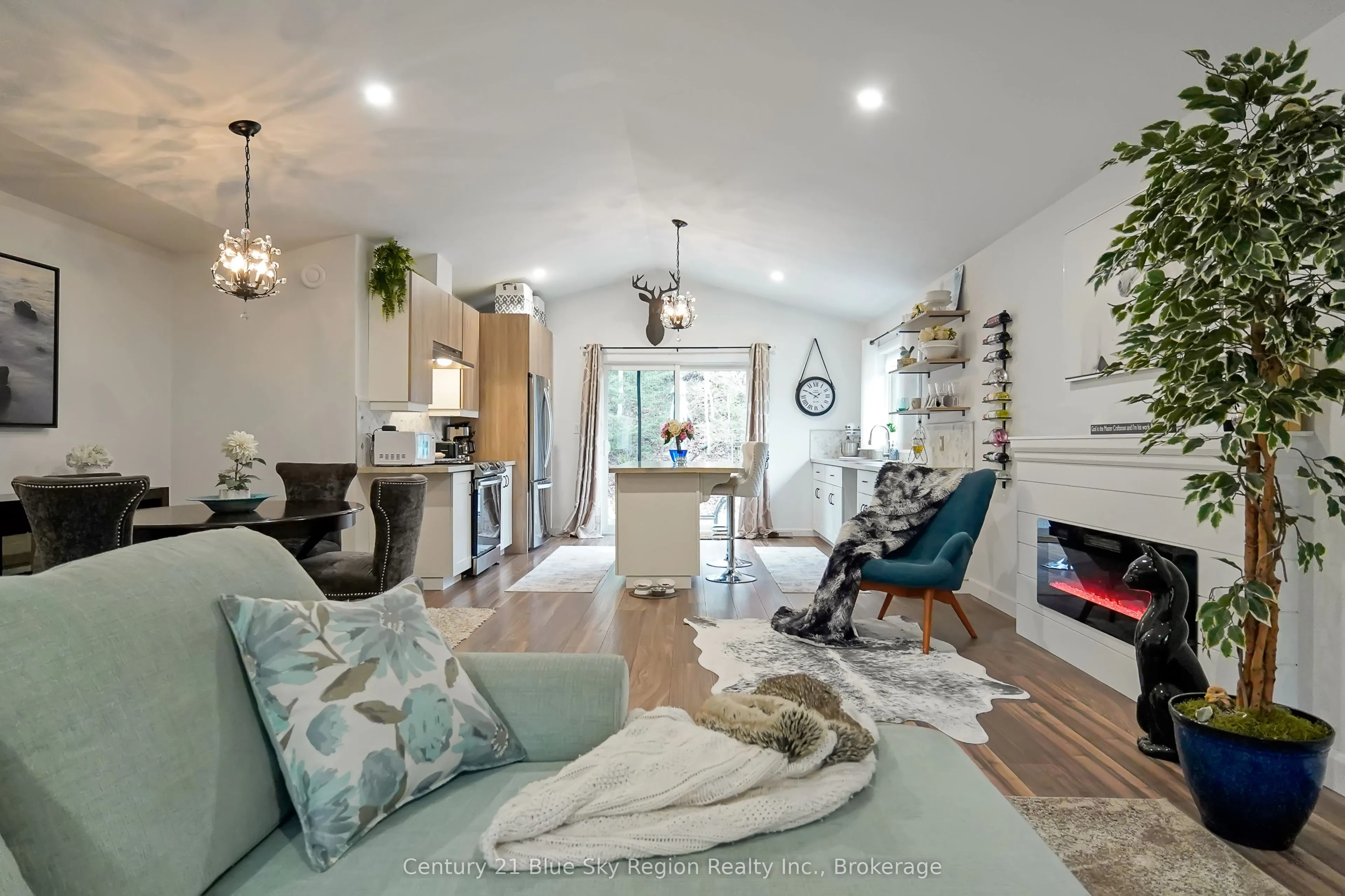 104 GREENWOOD Drive