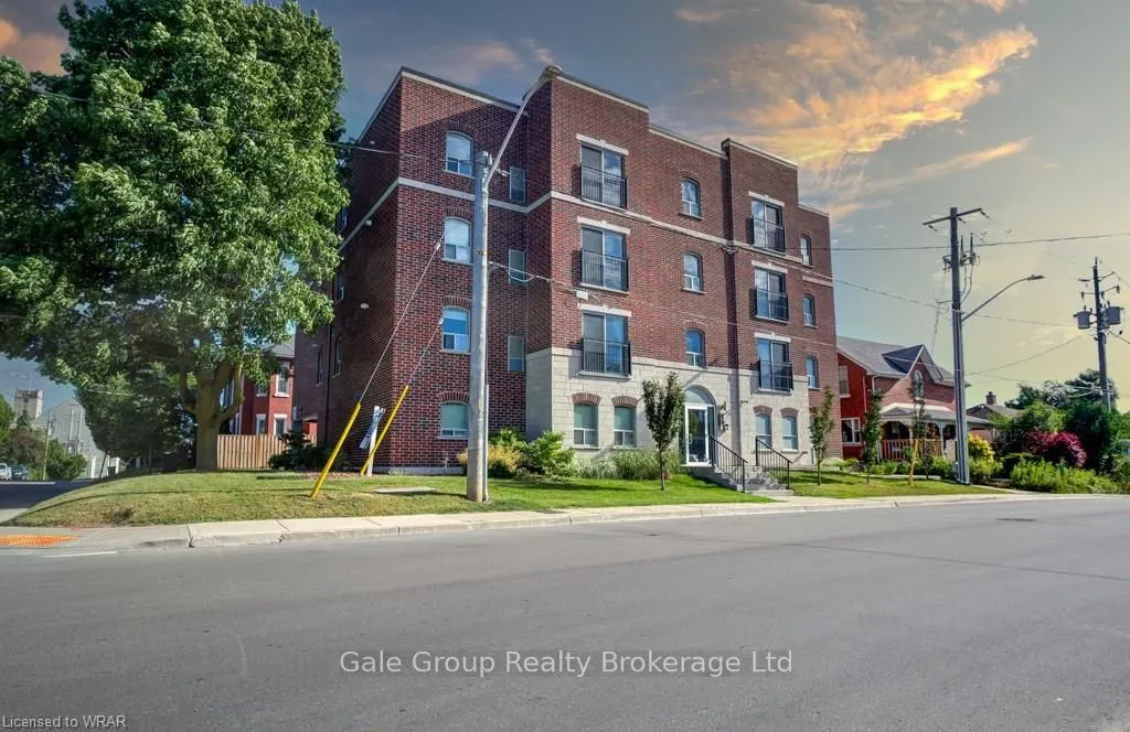 34 Brock Street, #203