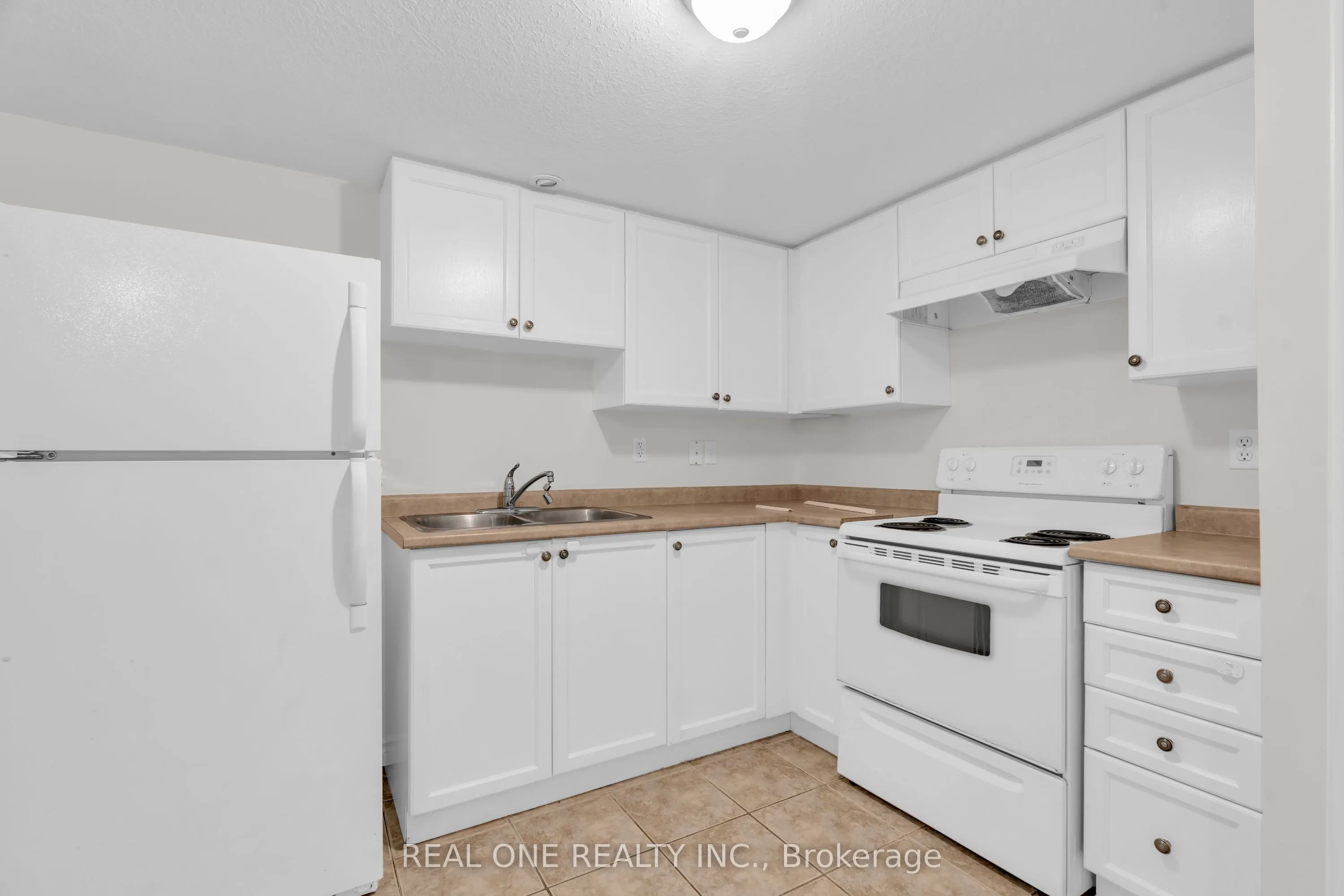 128 Dawn Avenue, #Basement