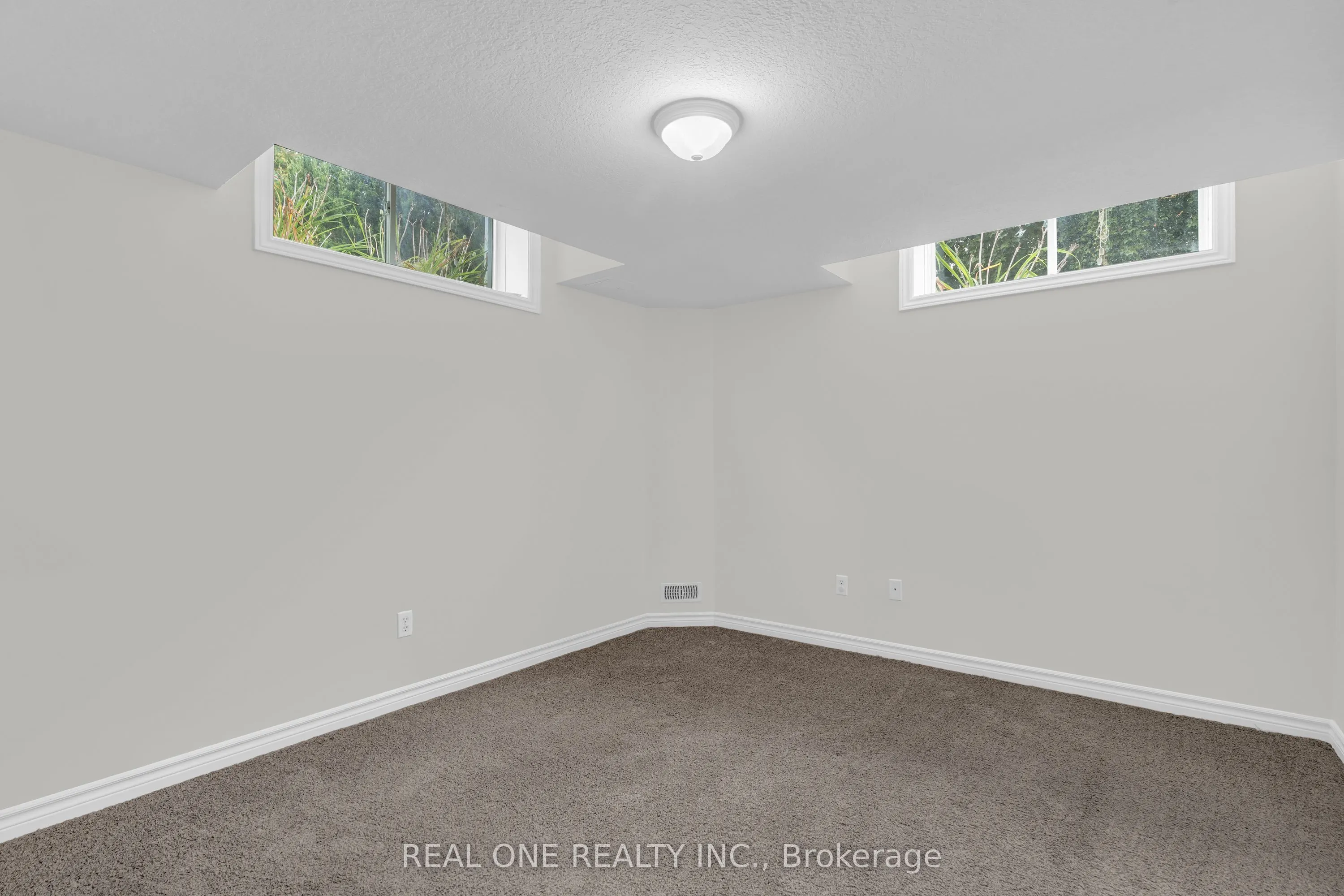 128 Dawn Avenue, #Basement