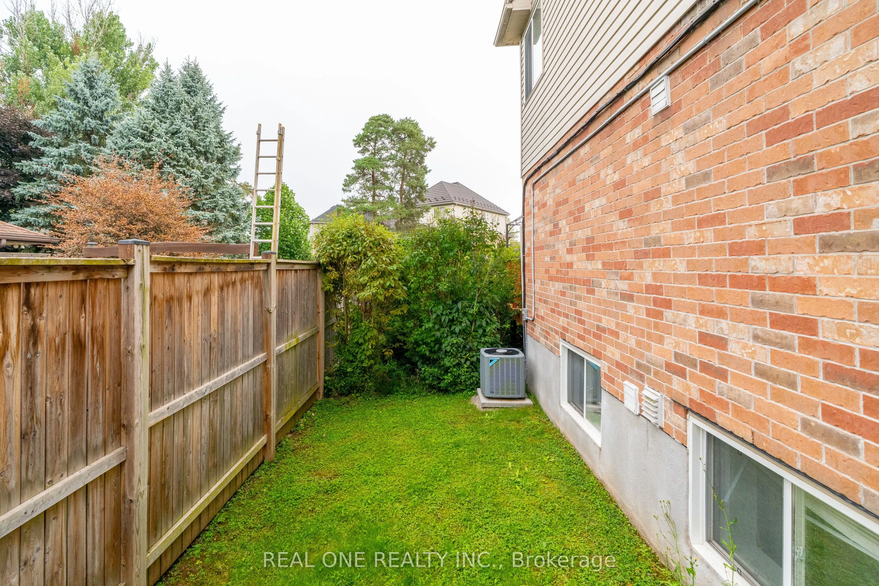 128 Dawn Avenue, #Basement
