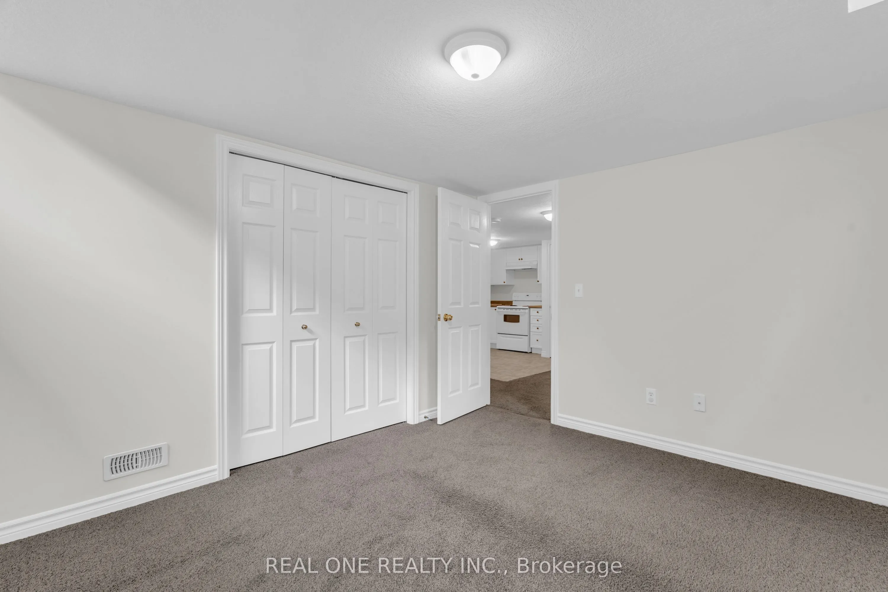 128 Dawn Avenue, #Basement