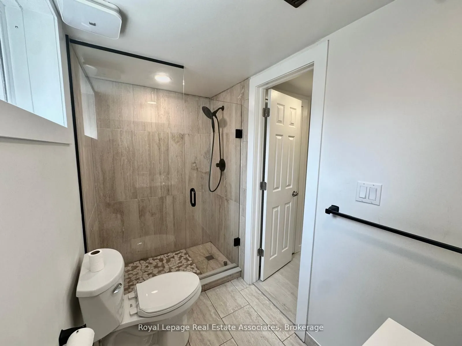 377 Jackson Street W, #Lower