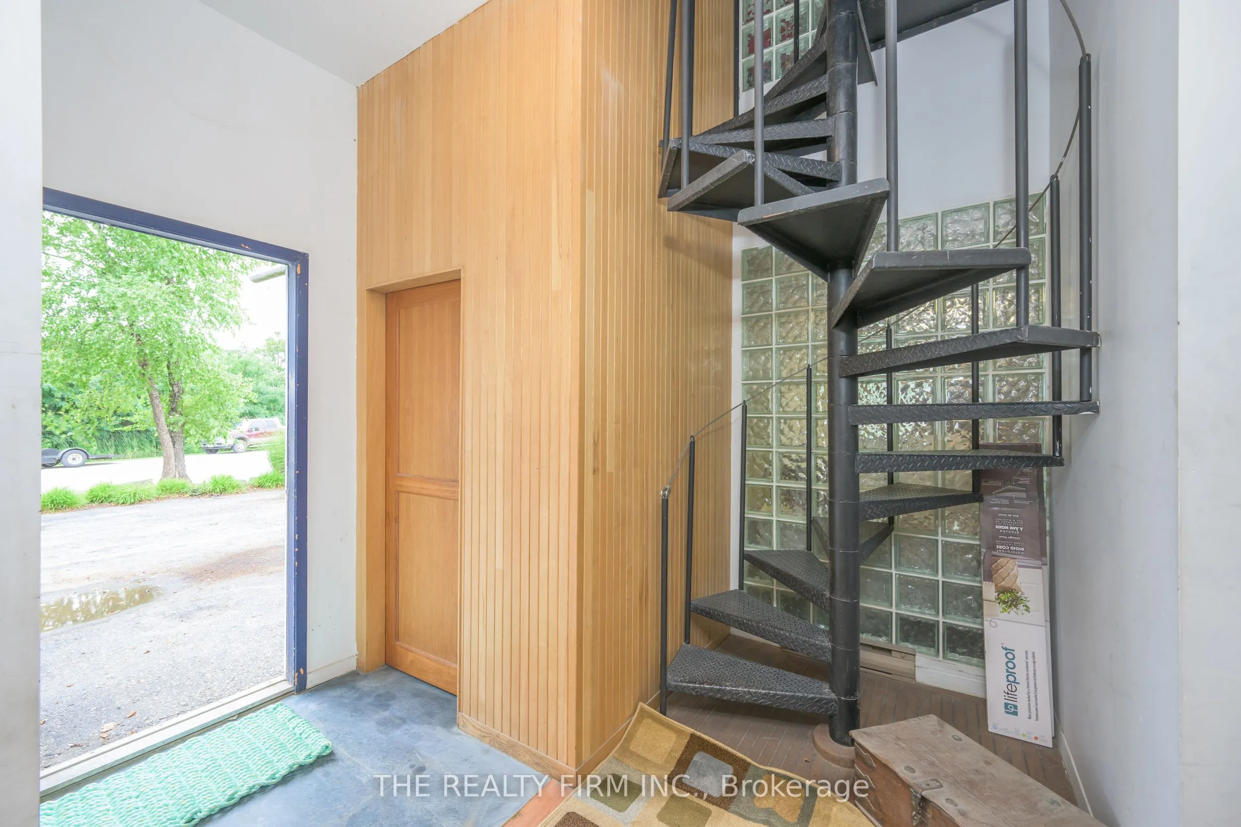 9 Barrie Boulevard