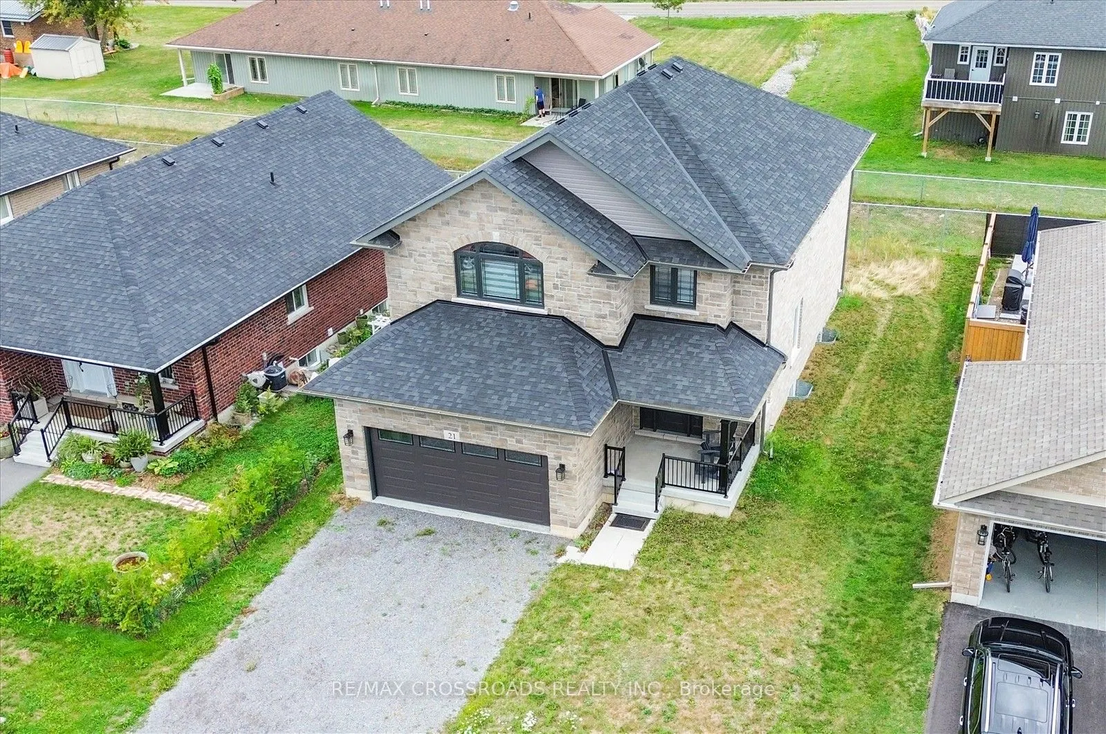 21 Maryann Lane