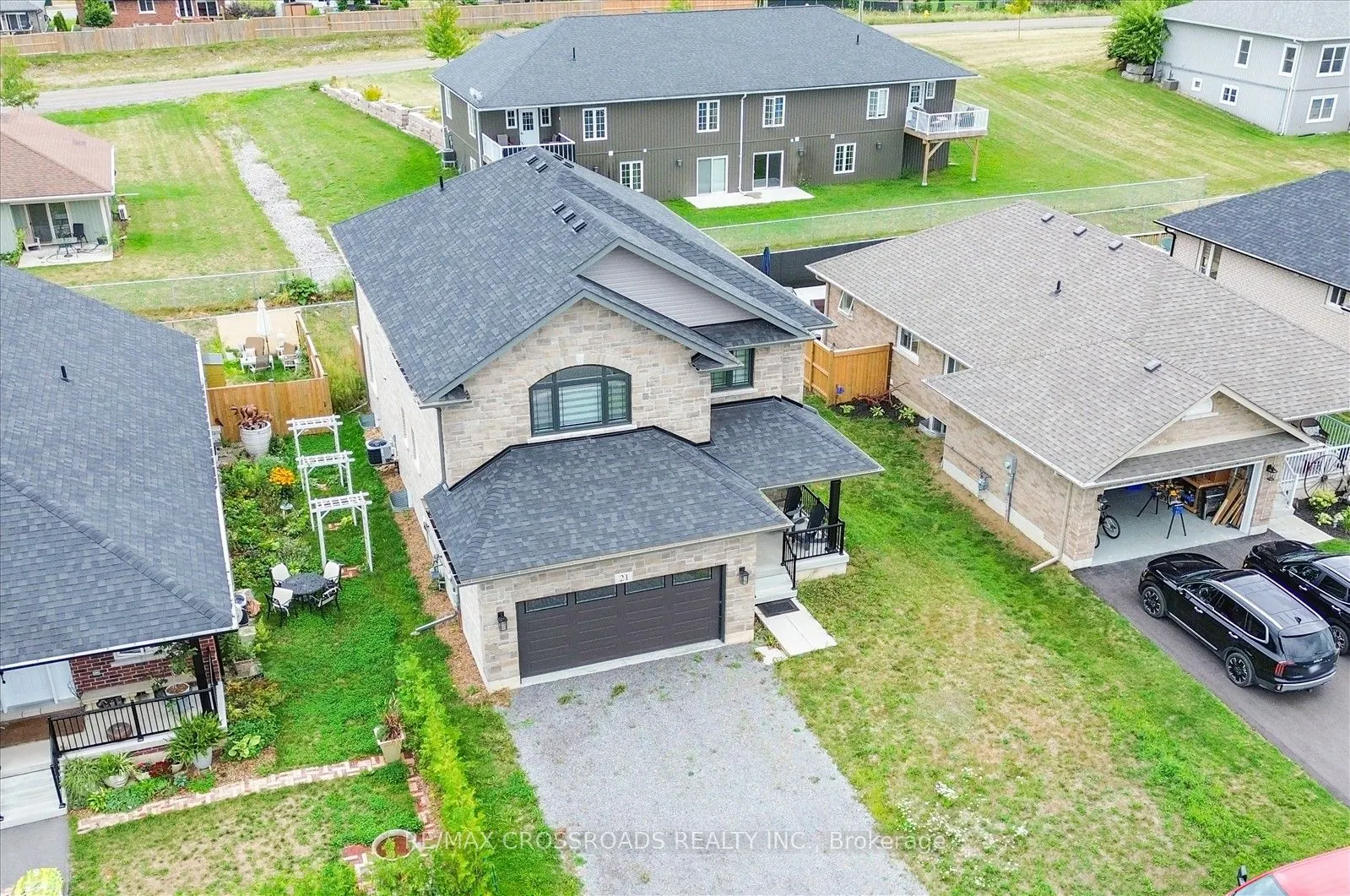 21 Maryann Lane