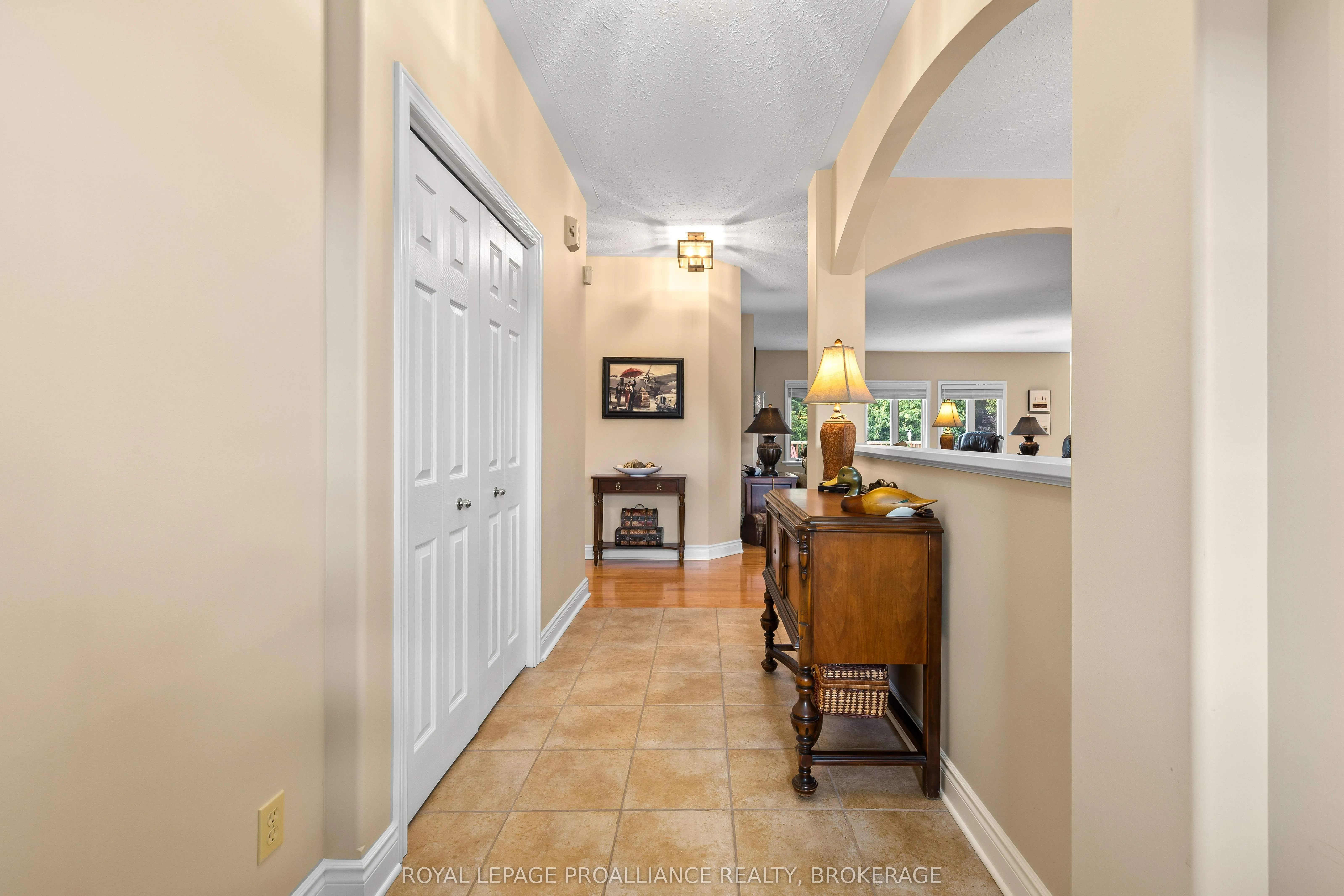 387 Honeywood Avenue