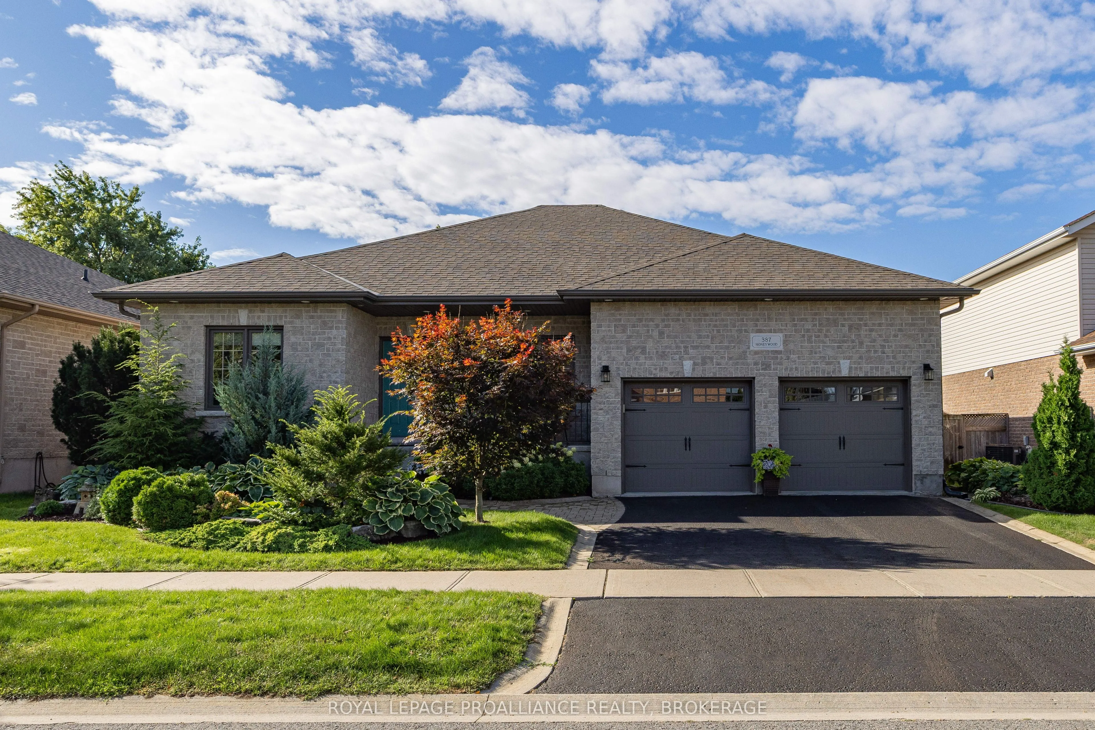 387 Honeywood Avenue
