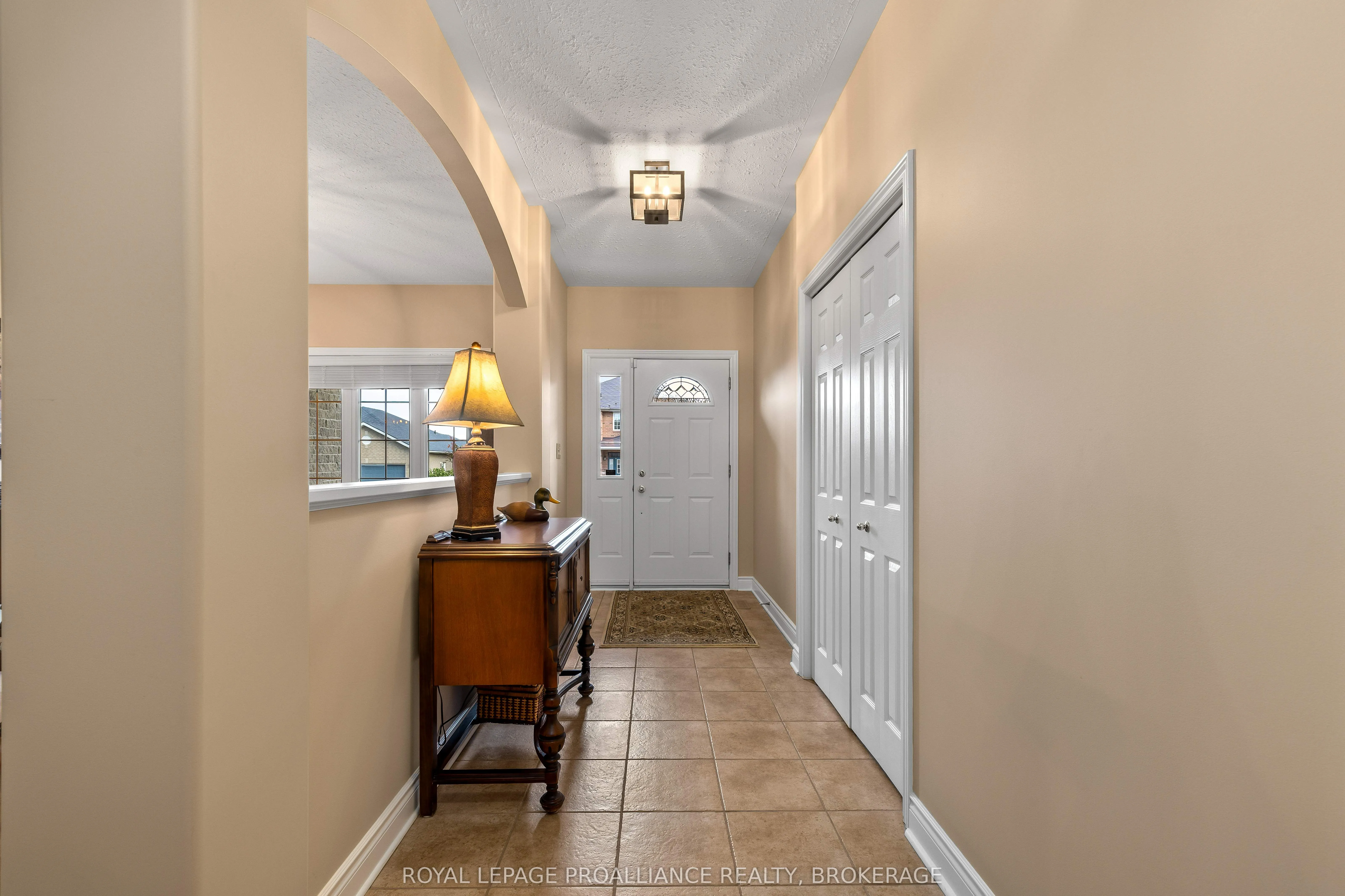387 Honeywood Avenue