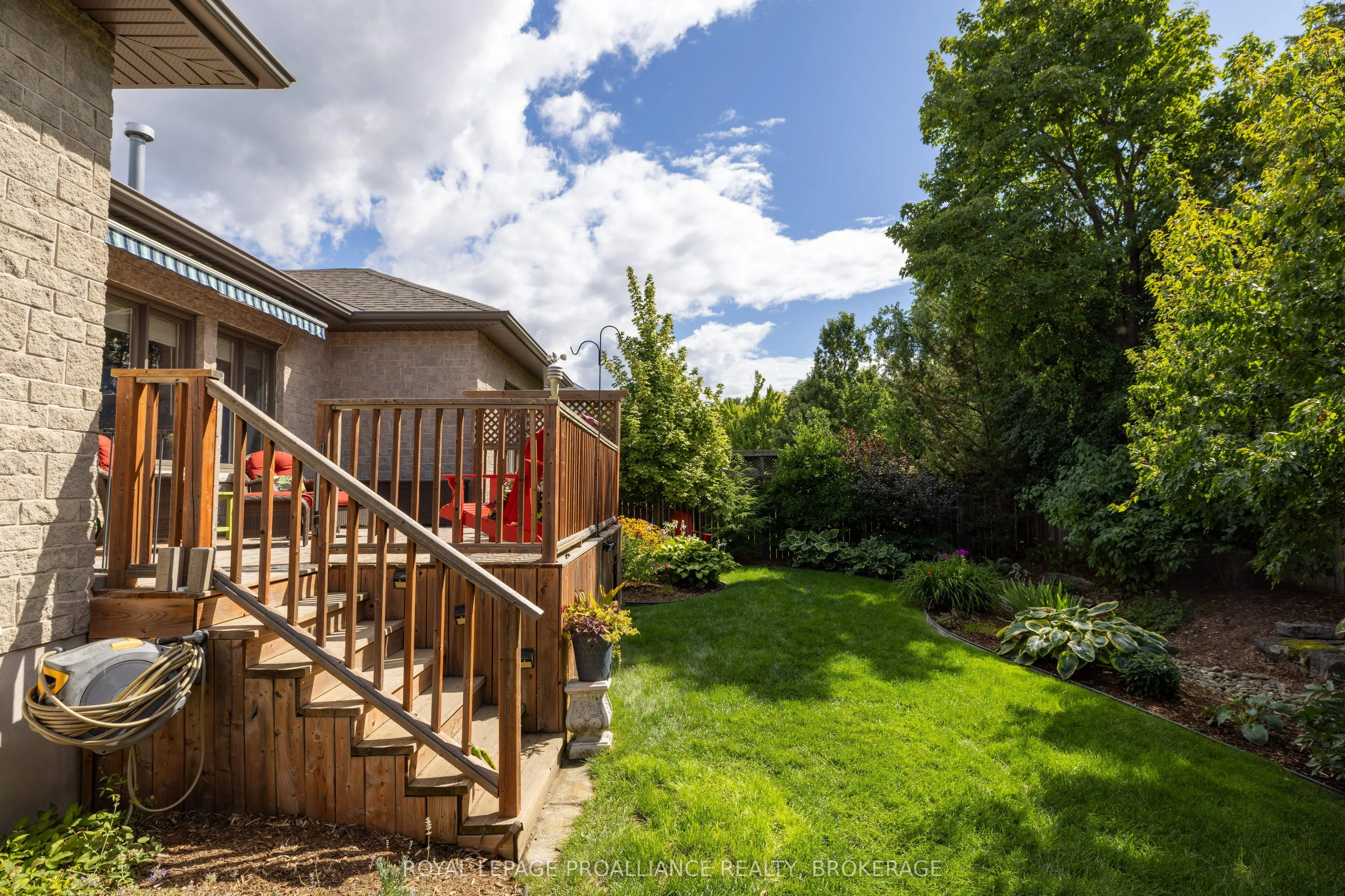 387 Honeywood Avenue