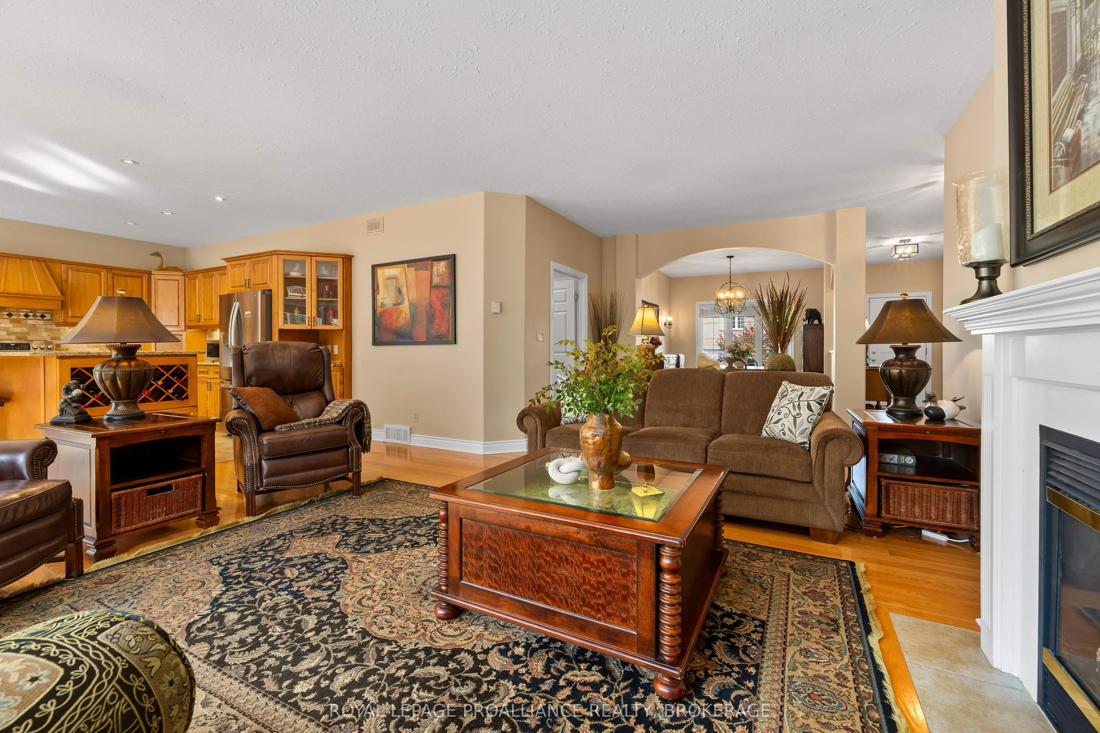 387 Honeywood Avenue