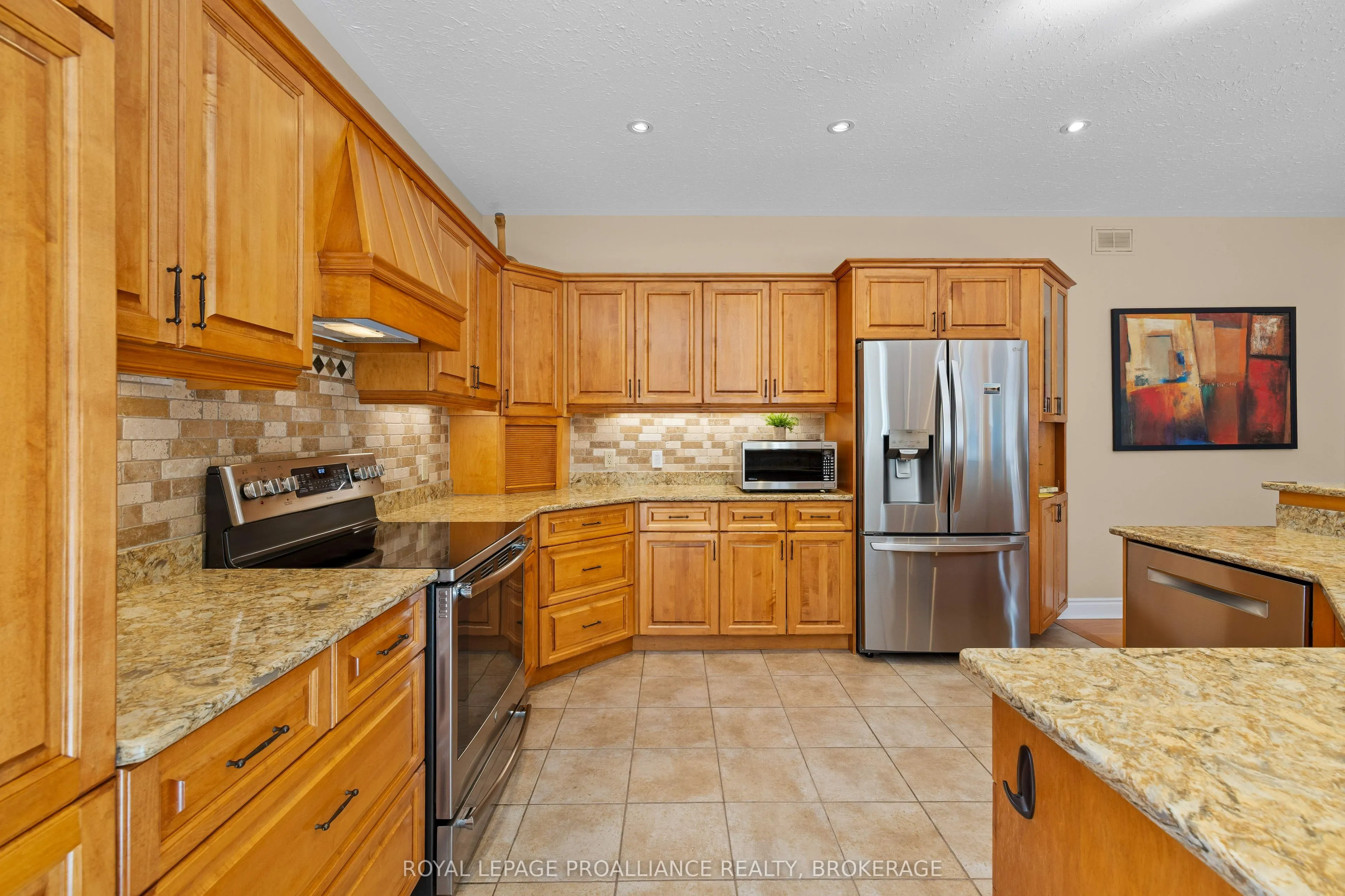 387 Honeywood Avenue