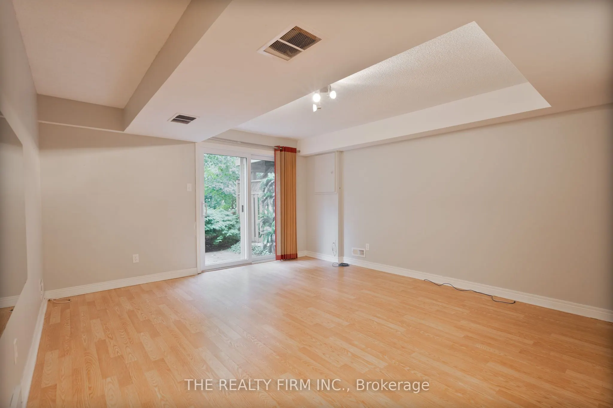 1241 Hamilton Road, #7