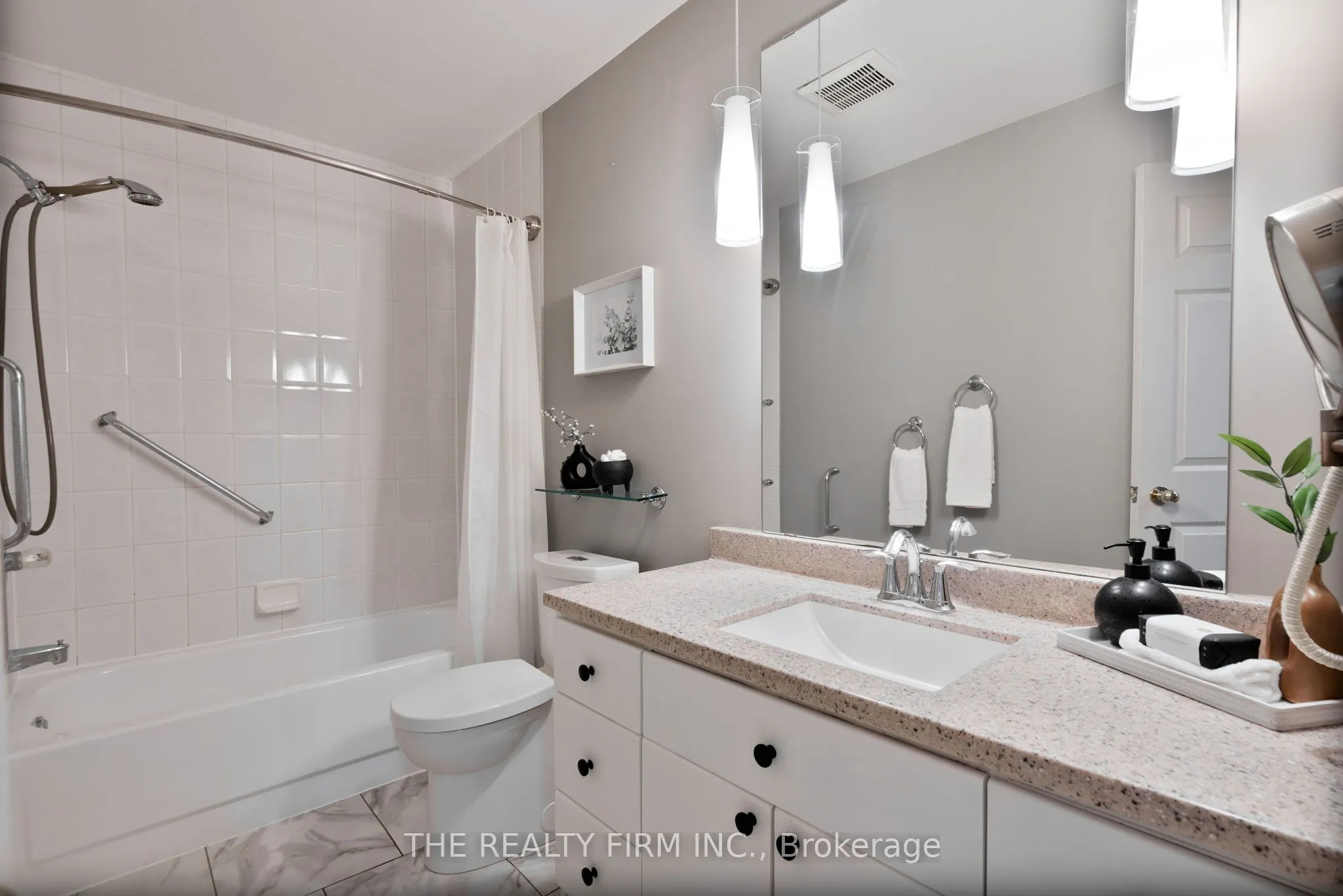 1241 Hamilton Road, #7