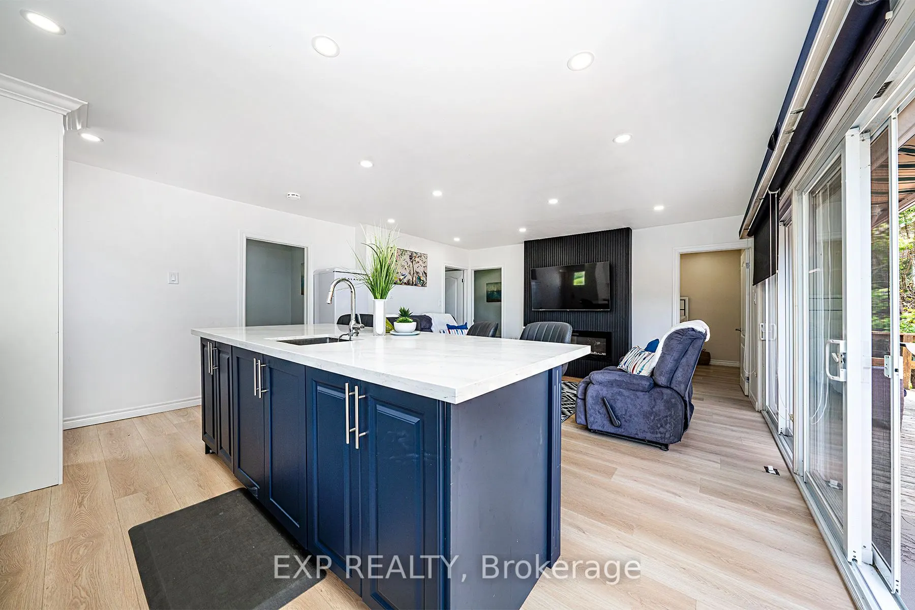 12 Cedar Point Road