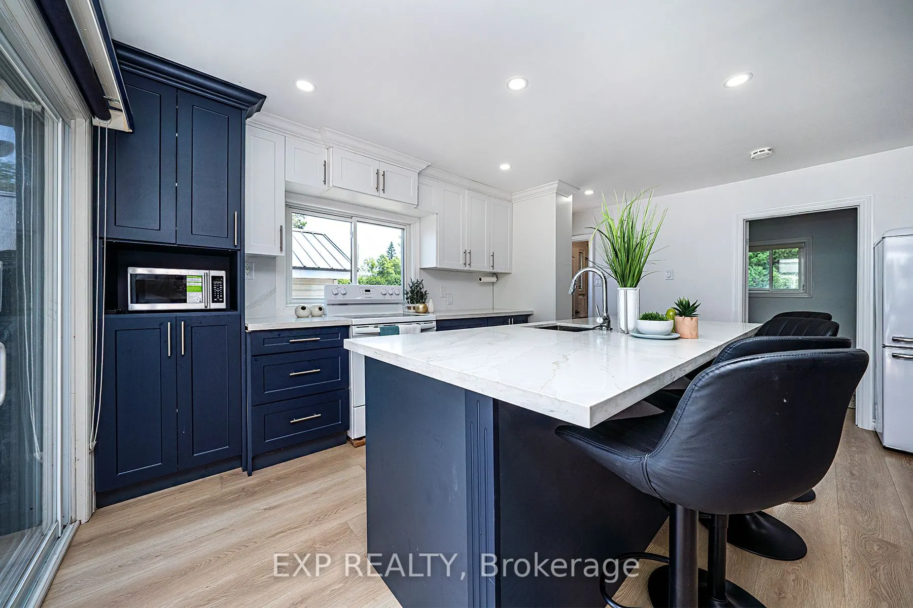 12 Cedar Point Road