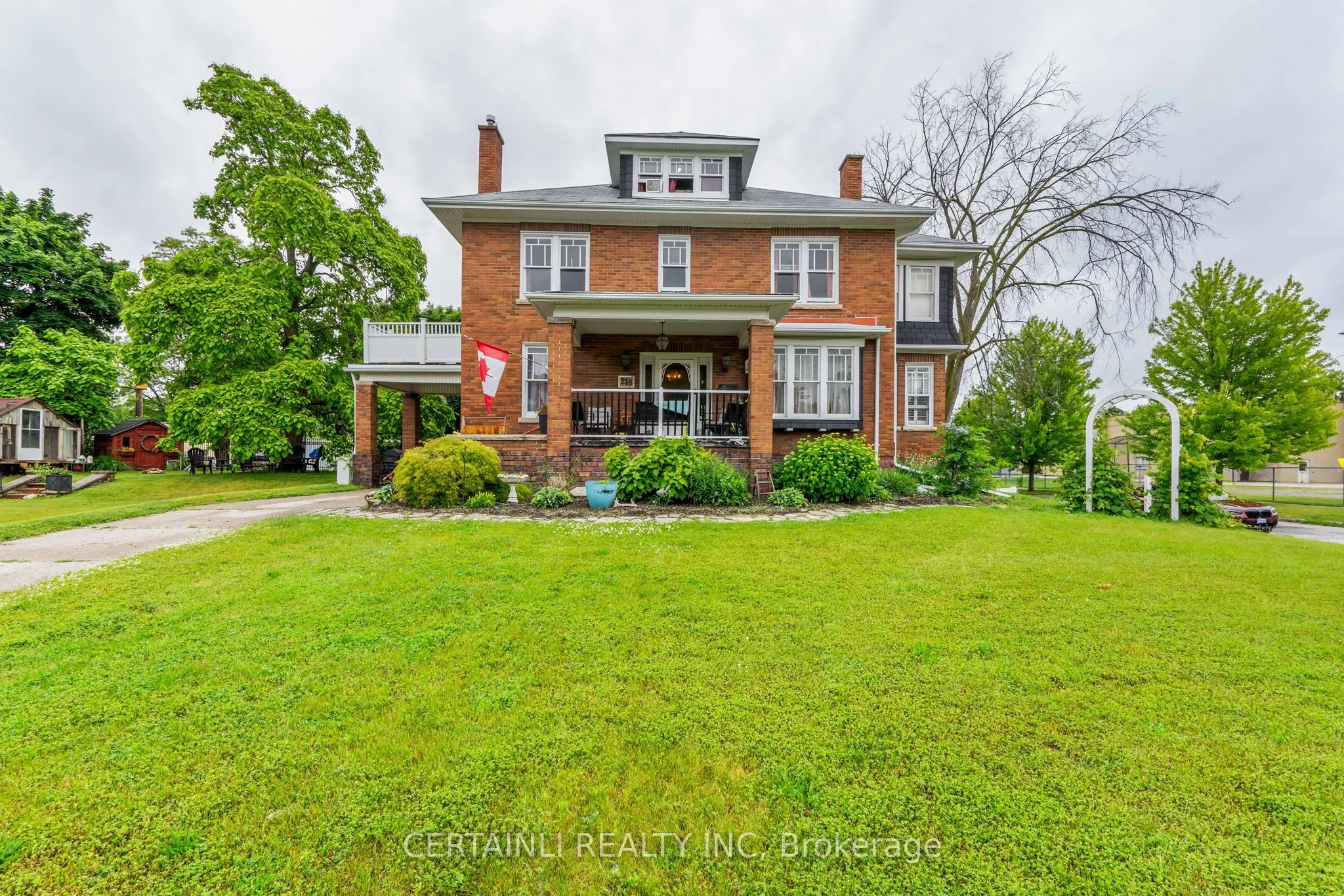 218 London Road