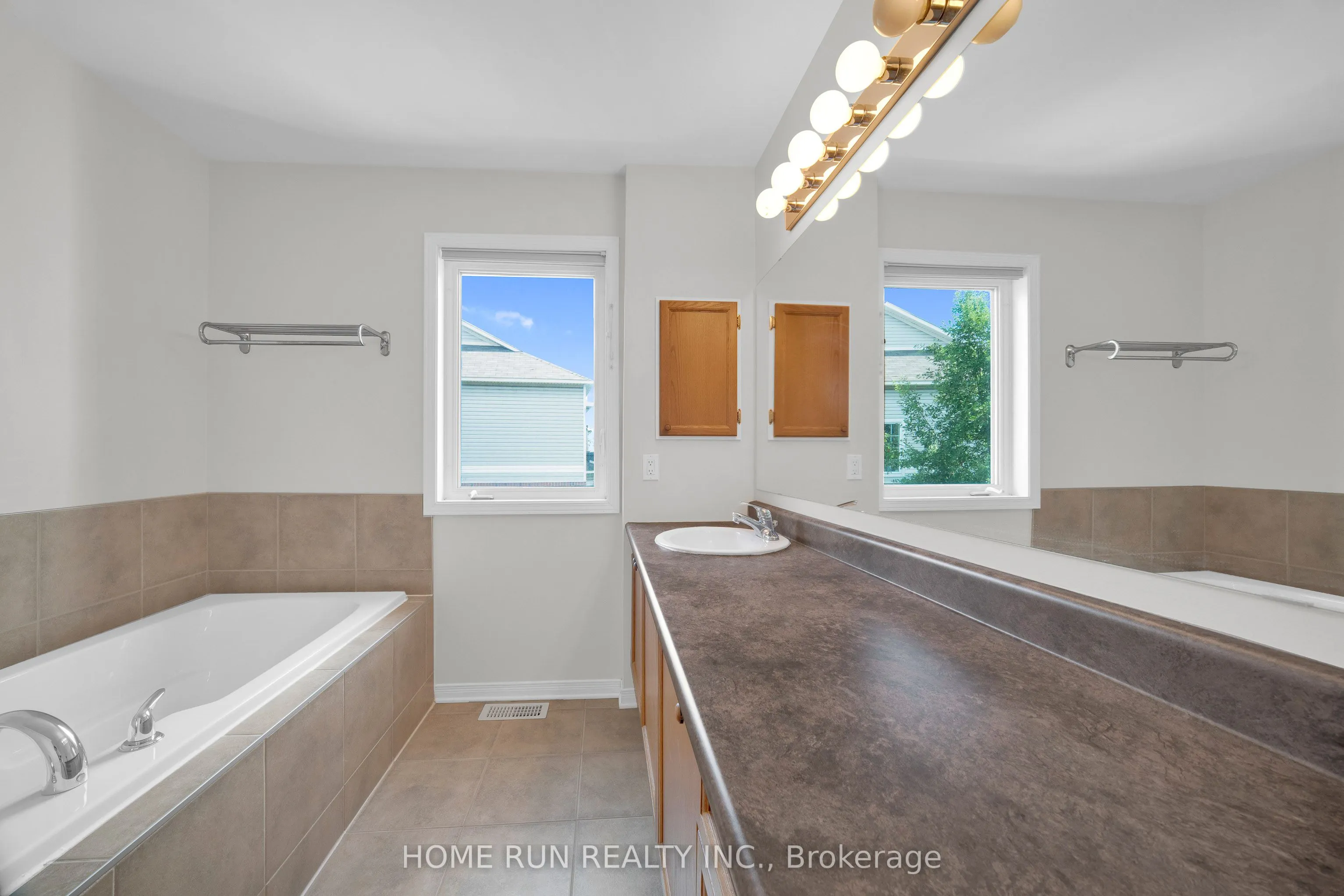 3438 WYMAN Crescent