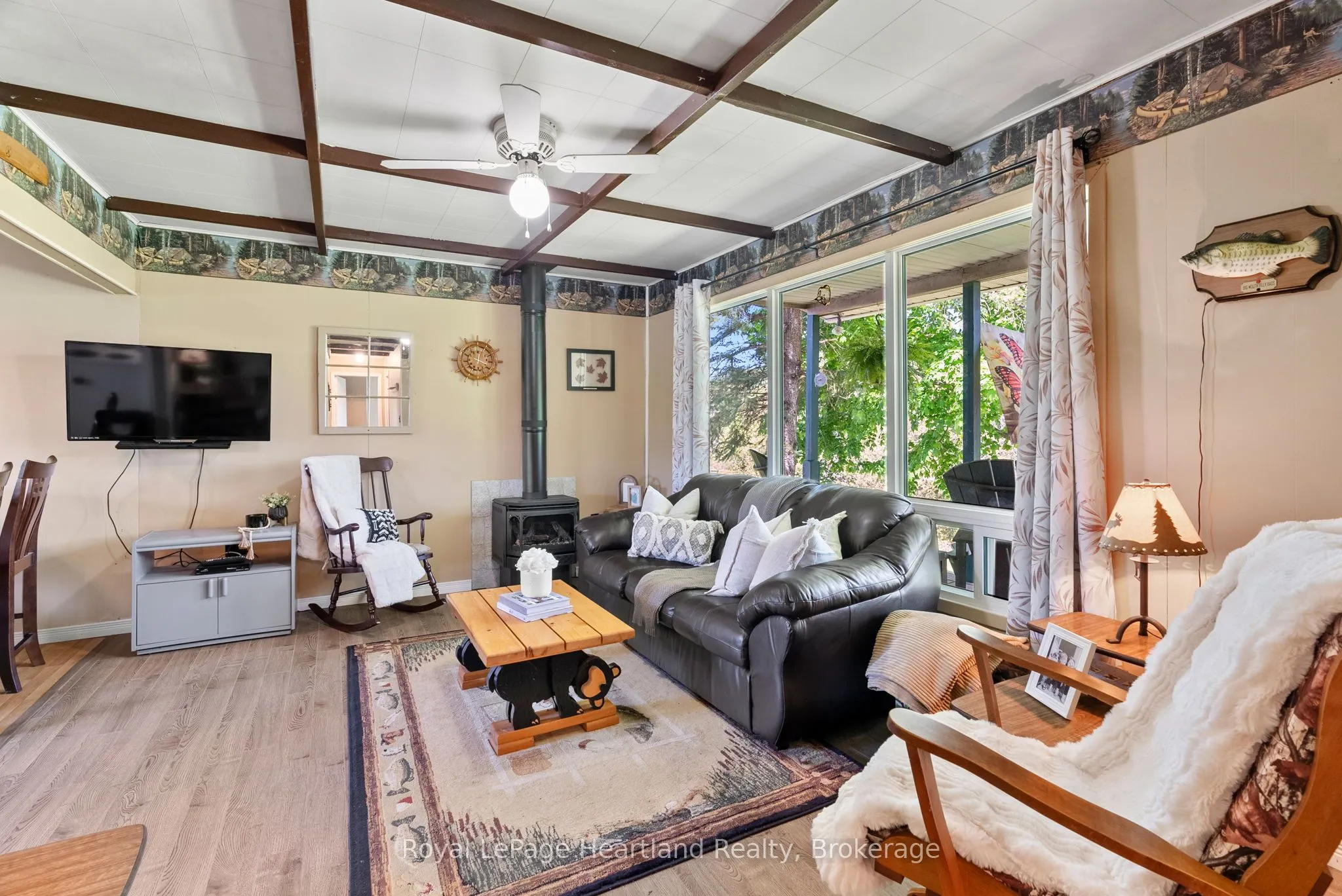 48 Poechman Lane