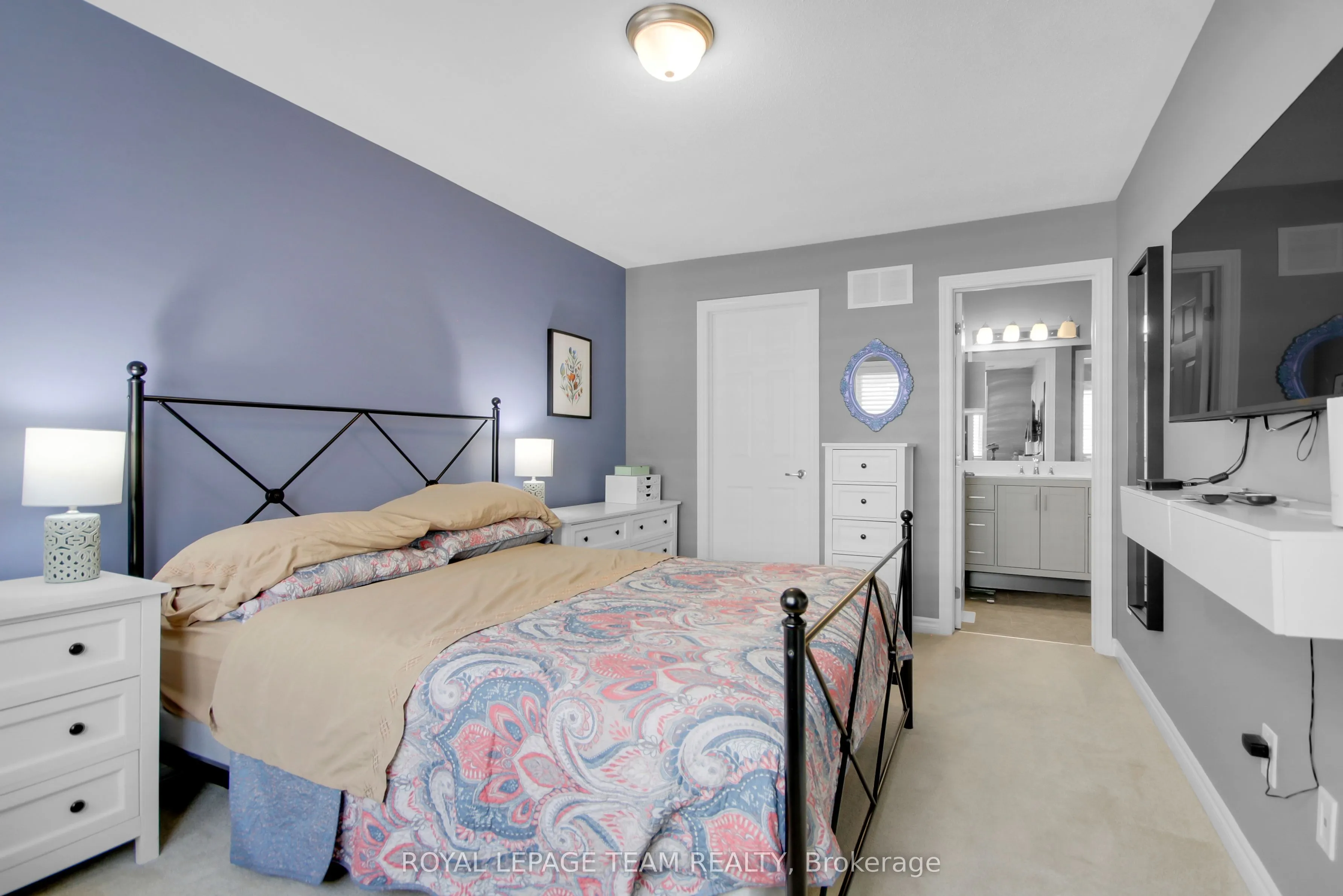 28 Caspian Row