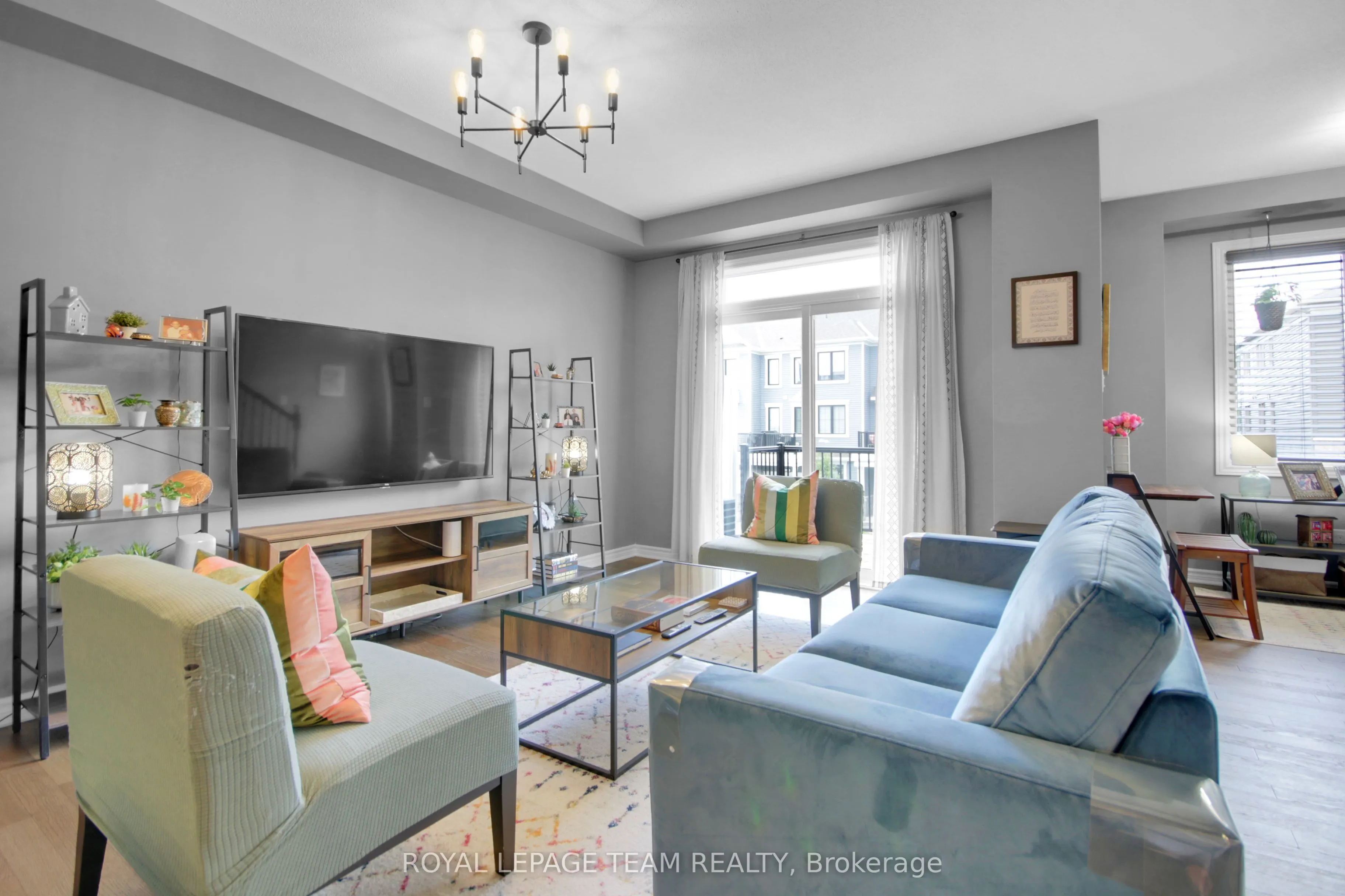 28 Caspian Row