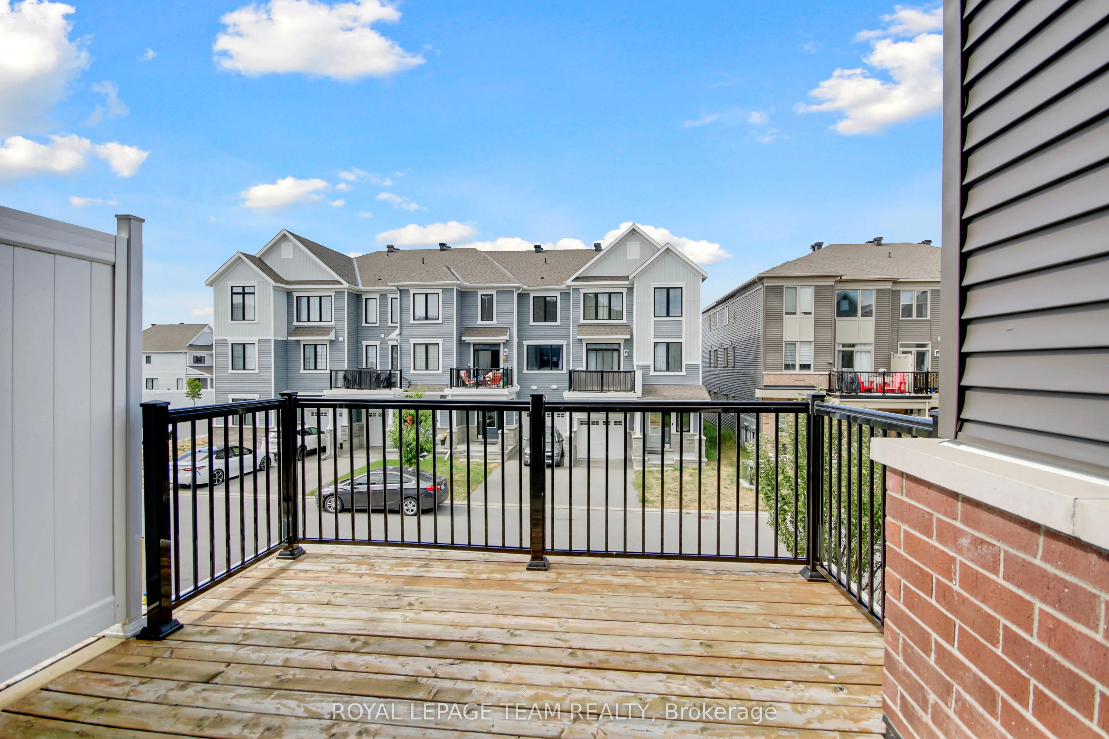 28 Caspian Row