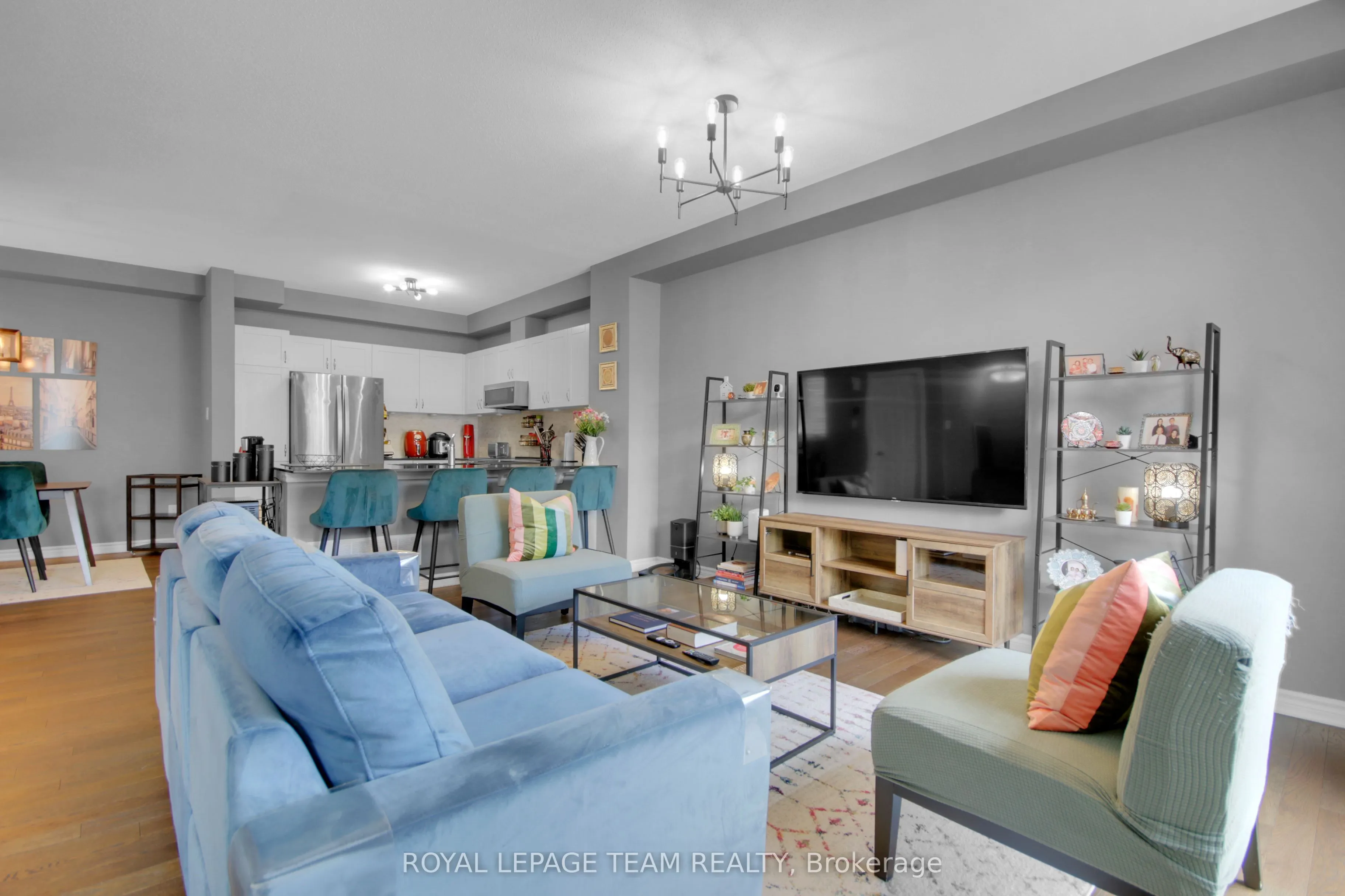 28 Caspian Row