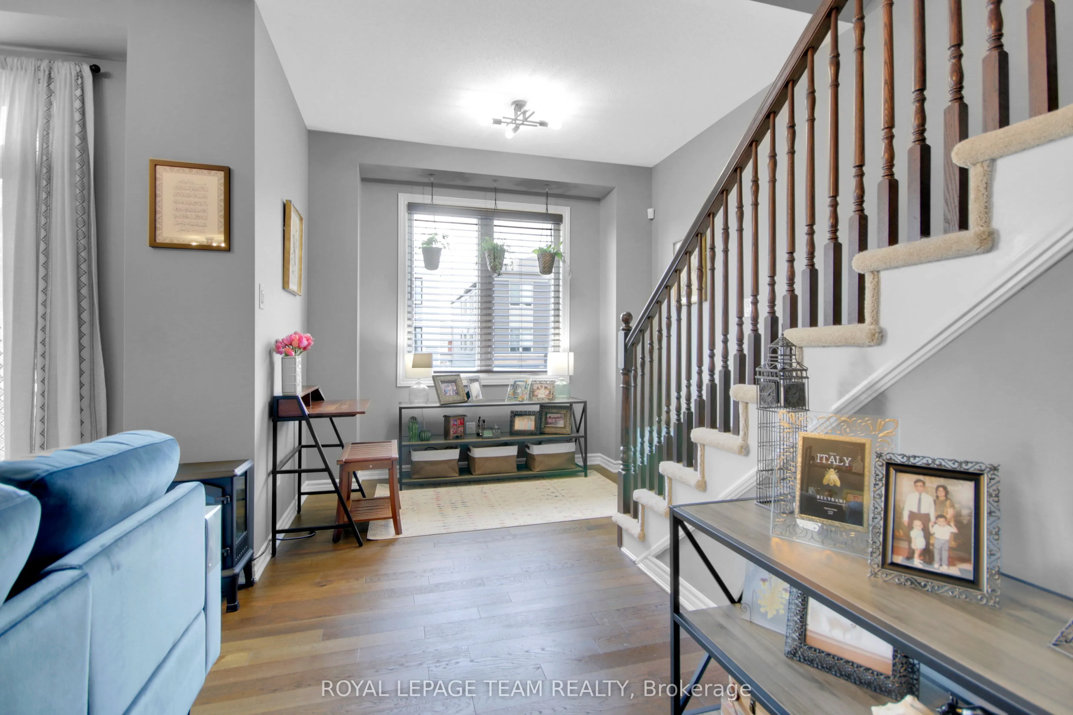 28 Caspian Row