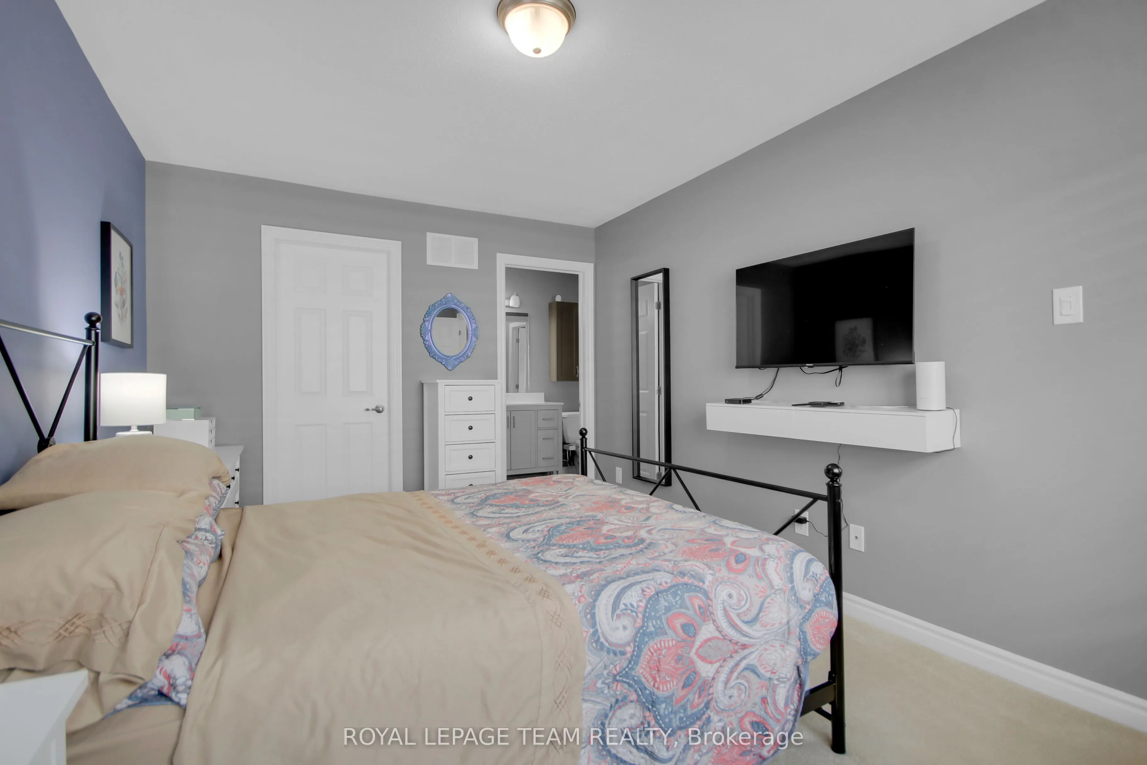 28 Caspian Row